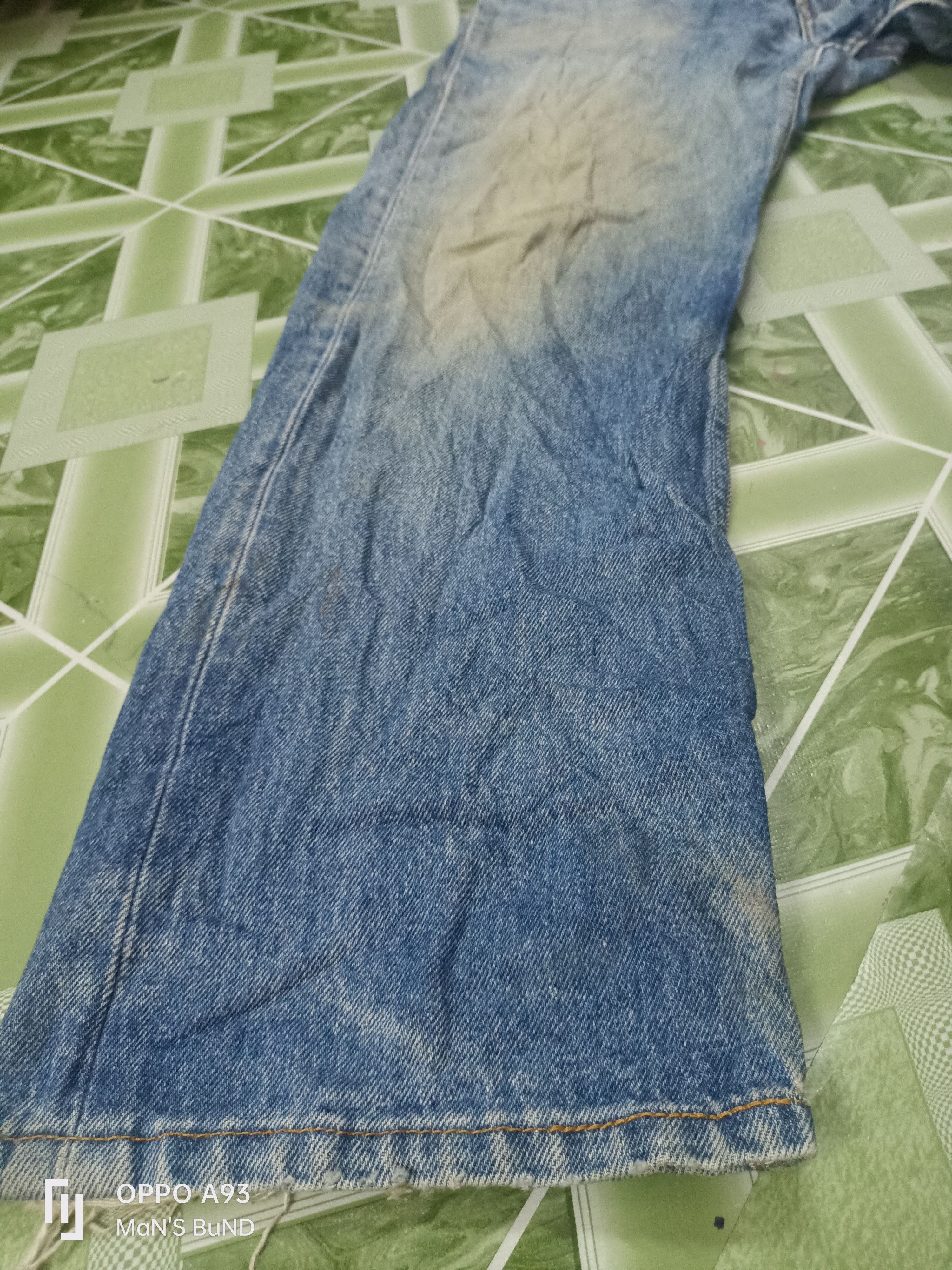 Distressed VINTAGE Levi's 501XX 90s