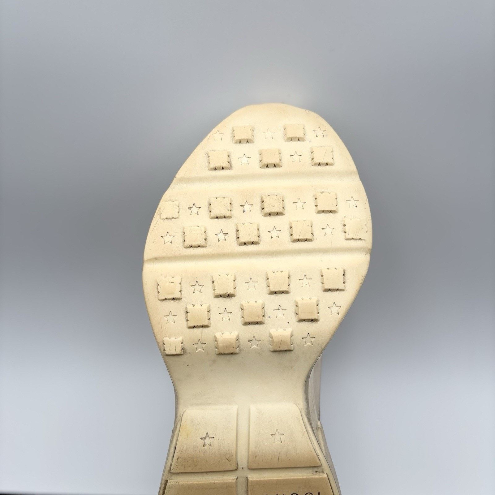 Gucci Size 9.5 G (10 US) Gucci Rhyton ' Off White ' Size US 10 / EU 43 - 10 Thumbnail