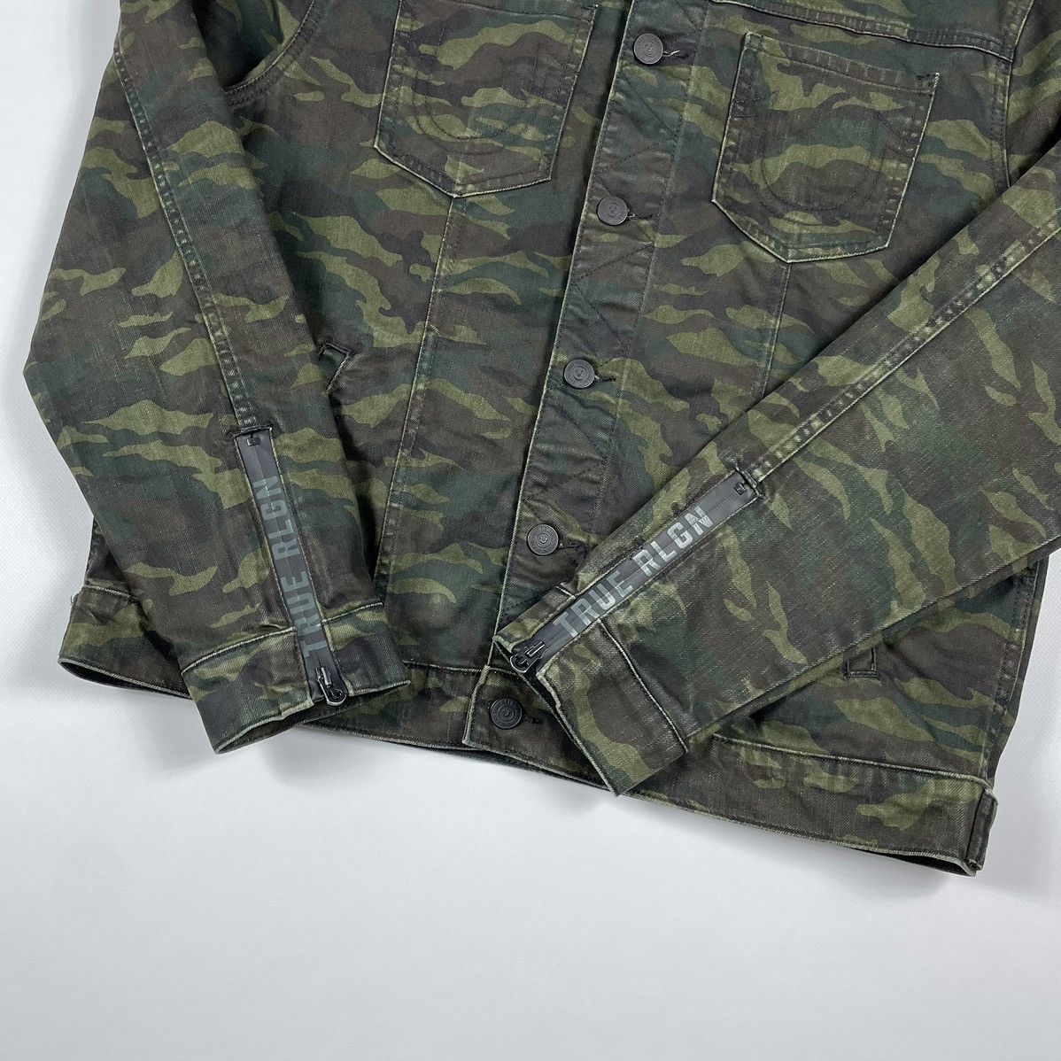 True Religion True Religion Camo Dylan Denim Jeans Jacket Size US XL / EU 56 / 4 - 8 Thumbnail
