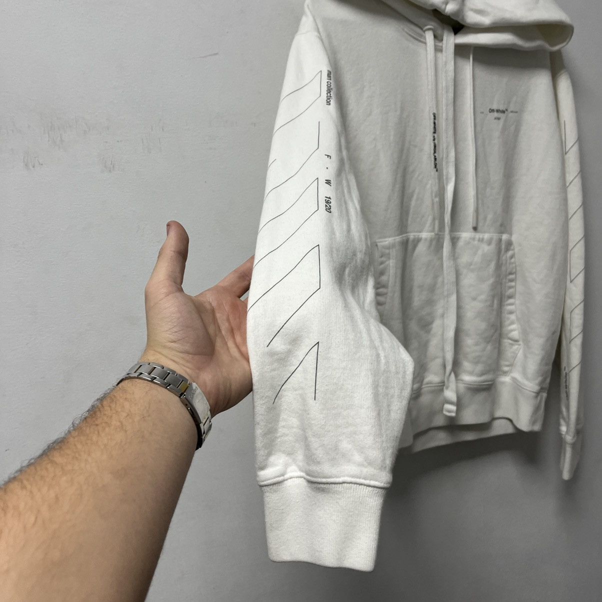 Off-White Off-White Luxury Hoodie Big Logo Rare White Size US L / EU 52-54 / 3 - 10 Thumbnail