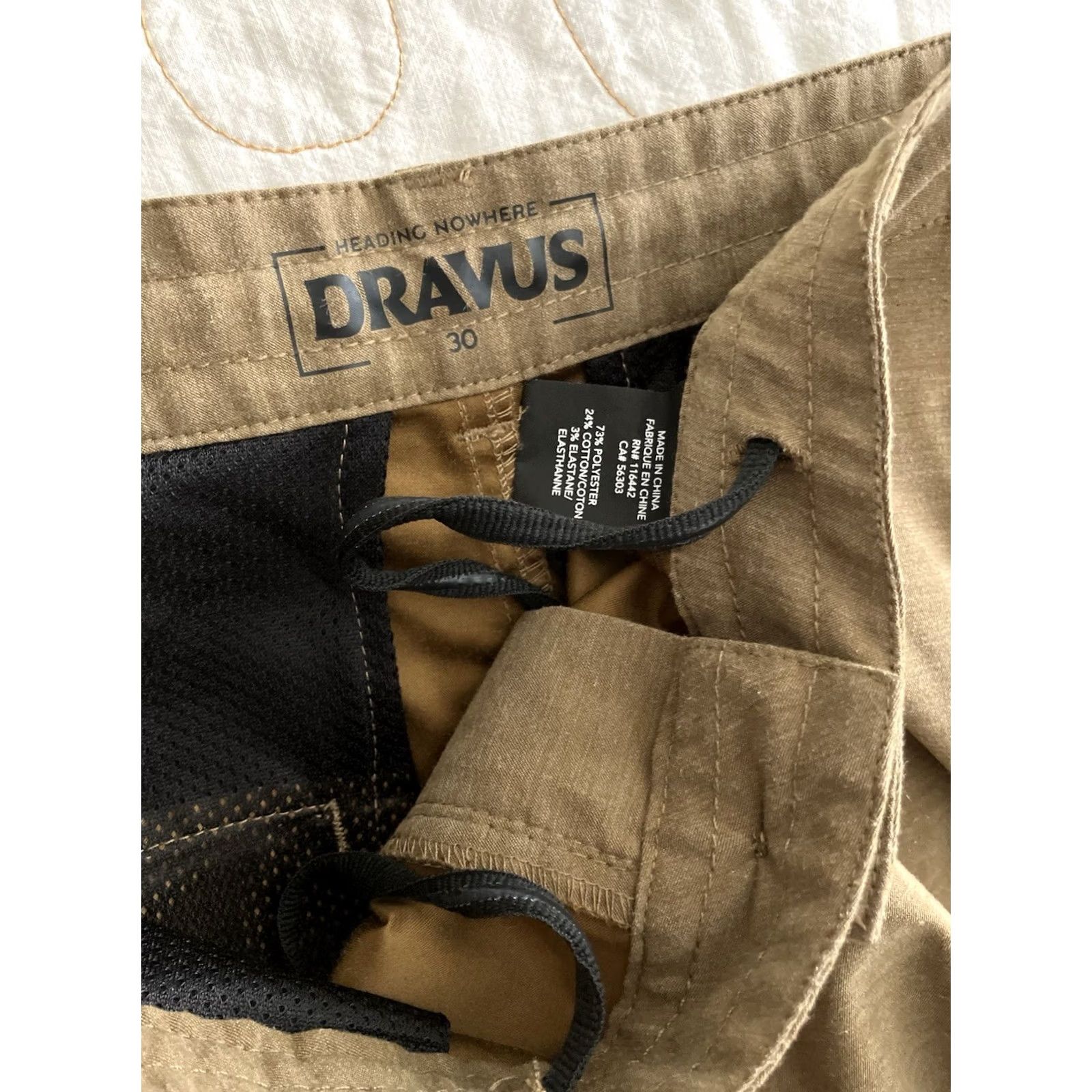 Vintage Dravus Shorts Men's 30 Lightweight Brown Khaki Chino Outdoor Drawstring Button Relaxed Fit Beige Polyester Knits Spring Summer Casual Workwear Mens Size US 30 / EU 46 - 7 Thumbnail