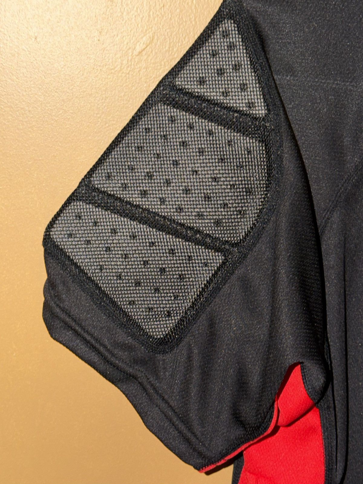 Ccm CCM Hockey Senior Men’s Size Large Roller Padded Undershirt Size US L / EU 52-54 / 3 - 24 Thumbnail
