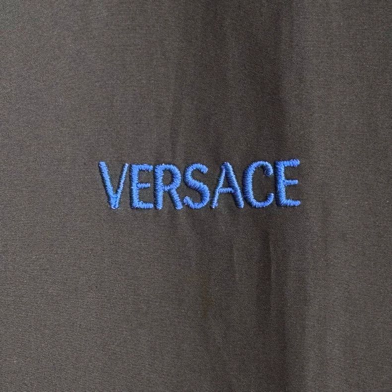 Versace Versace Shirt jacket short-sleeved pullover Size US S / EU 44-46 / 1 - 4 Thumbnail