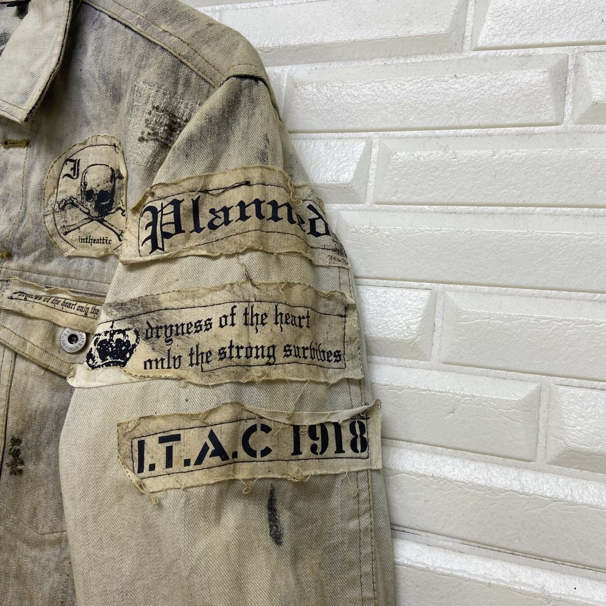 In The Attic Skull Prisoners Punk Street Fashion Distressed Denim Trucker Size US S / EU 44-46 / 1 - 15 Thumbnail