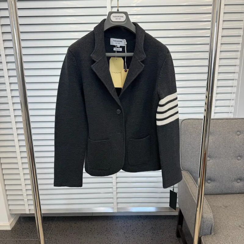 Thom Browne Thom Browne Gray Wool Cropped Cardigan 0089 Size L / US 10 / IT 46 - 1 Thumbnail