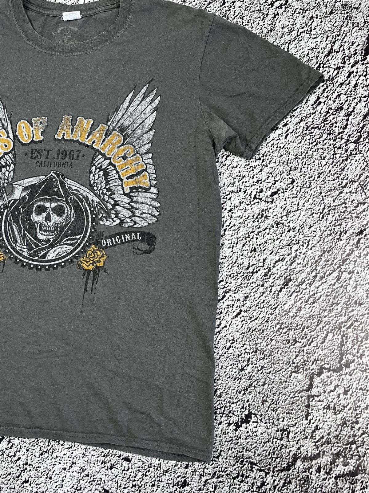 Band Tees Vintage Y2K Suns of Anarchy big logo band tee size L Size US L / EU 52-54 / 3 - 3 Thumbnail