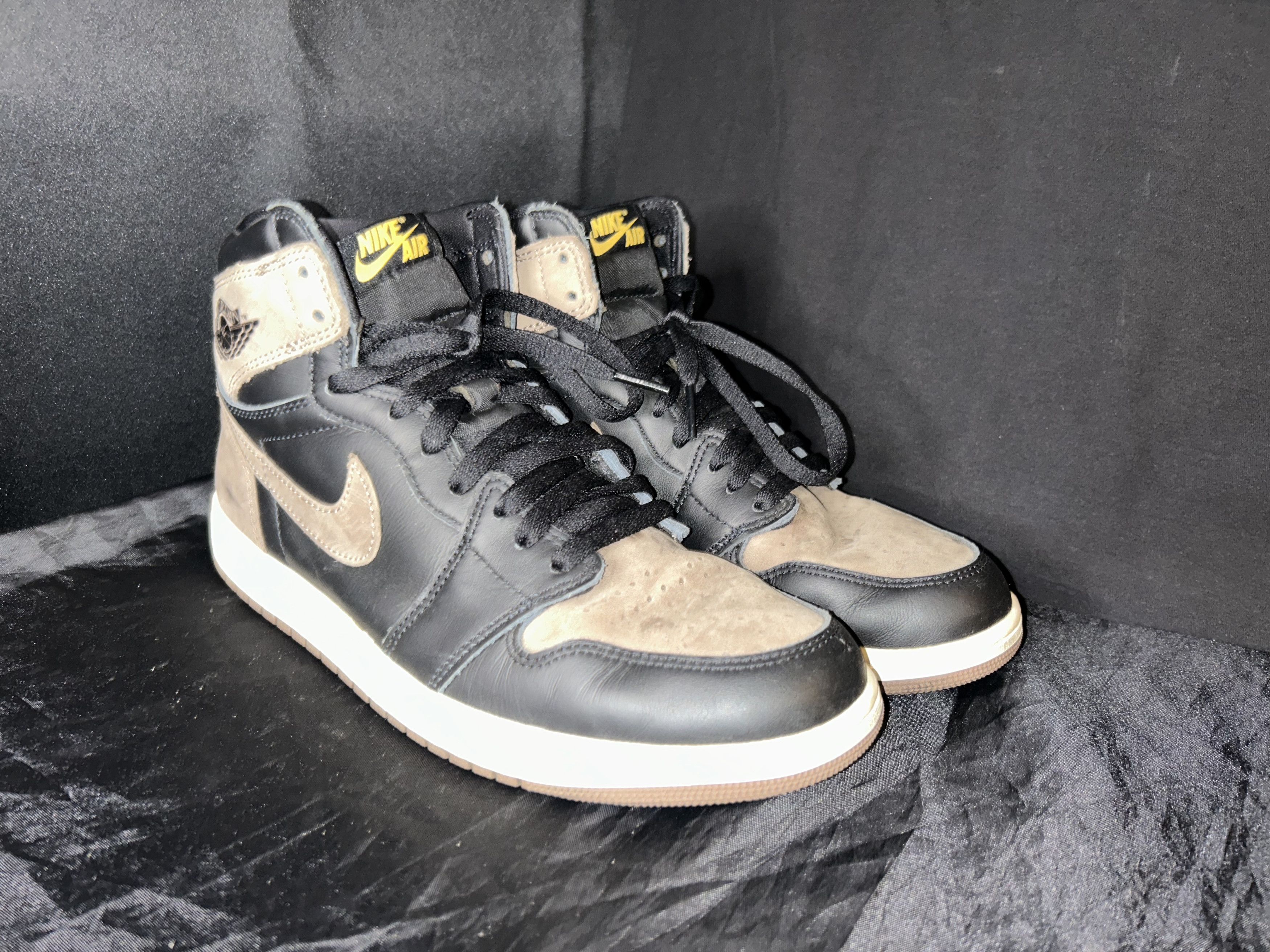 Nike Air Jordan 1 Retro High OG "Palomino" Size US 10 / EU 43 - 1 Thumbnail