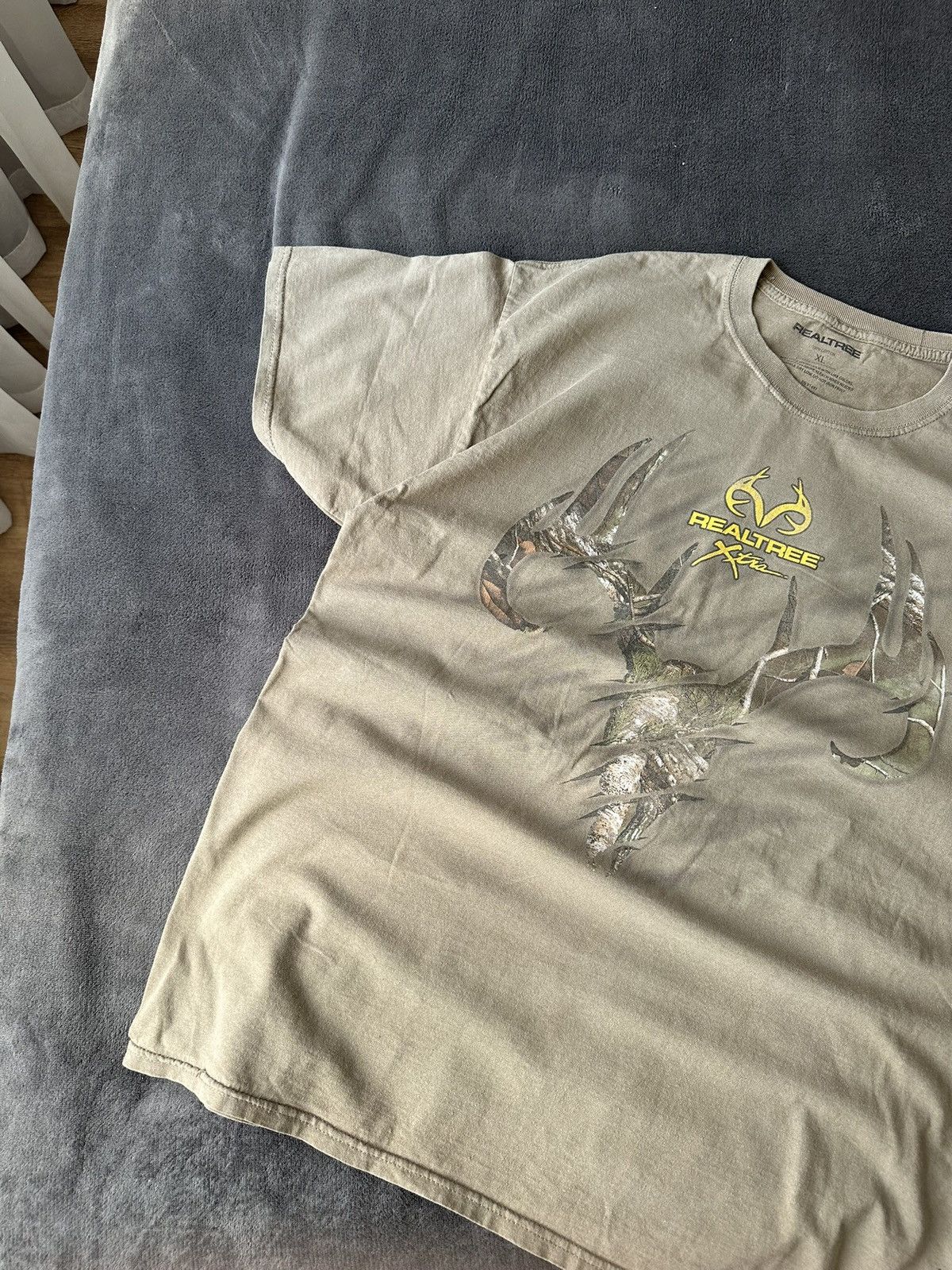 Realtree × Vintage Vintage RealTree T Shirt Tee Tribal XL Size US XL / EU 56 / 4 - 3 Thumbnail