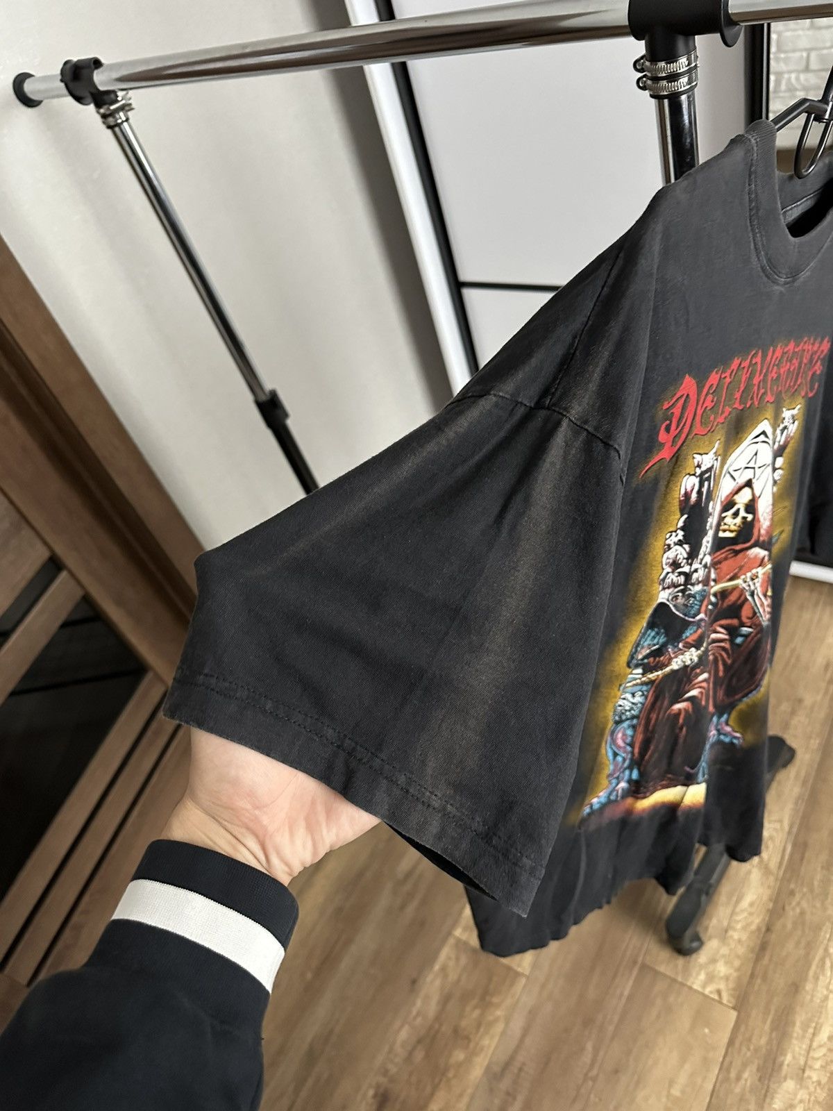 Band Tees Deliverance Satan Devil Vintage Band T-Shirt Tee 90s Spiral Size US XL / EU 56 / 4 - 12 Thumbnail