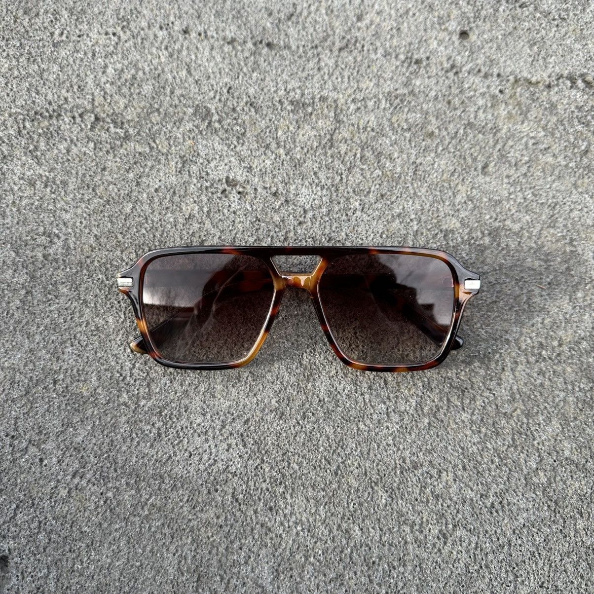 Other SUNGLASSES BRAND NEW CLASSIC RETRO VINTAGE YT8822-02 Size ONE SIZE - 1 Thumbnail