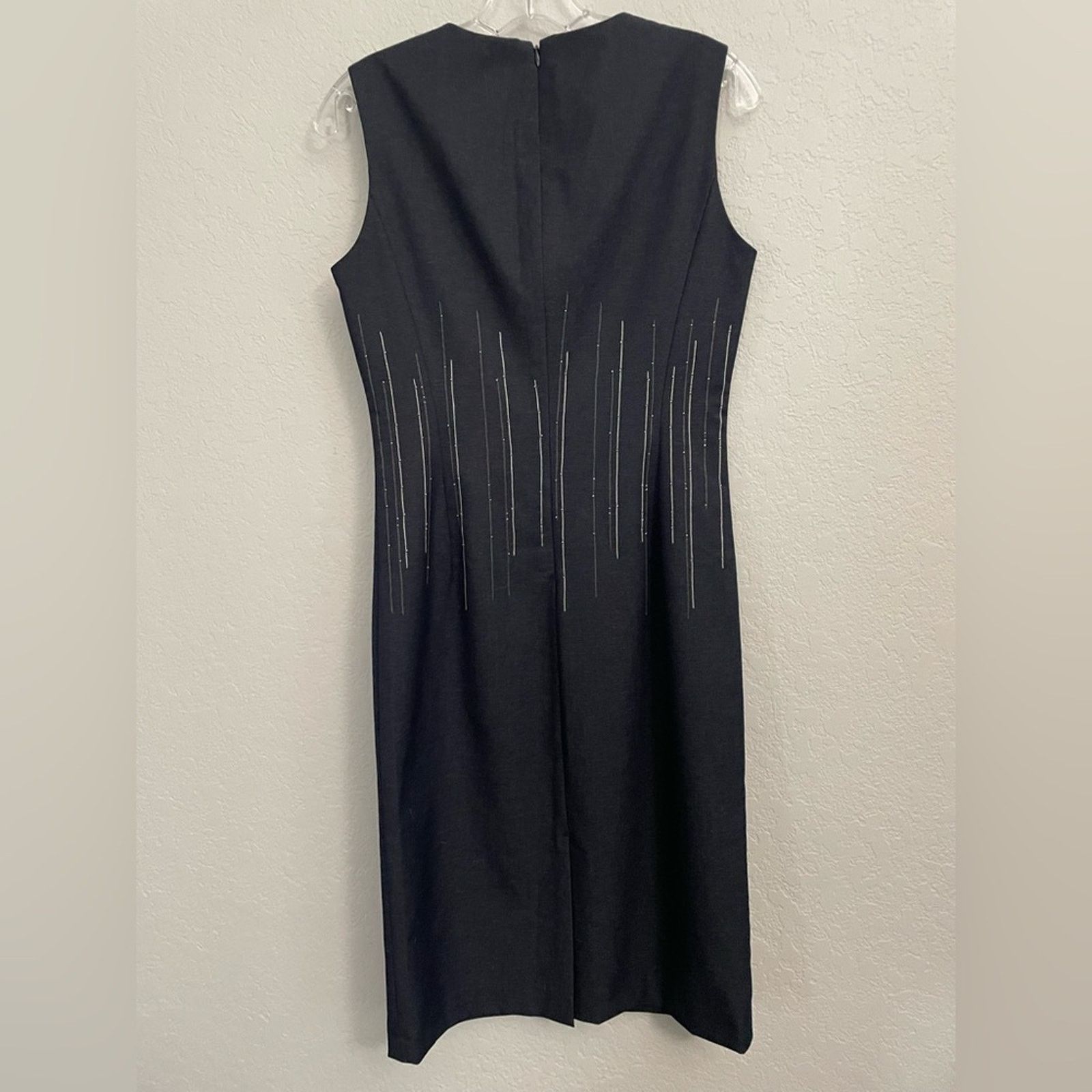 Anne Klein Anne Klein Gray Sleeveless dress embroidered design- size 4 Size S / US 4 / IT 40 - 4 Thumbnail