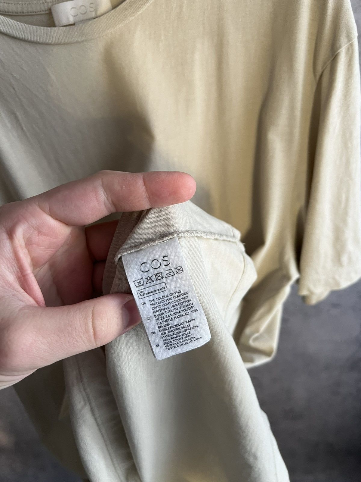 Cos Mens Cos T-Shirt Cotton Beige Tee size M Basic Casual Size US M / EU 48-50 / 2 - 5 Thumbnail