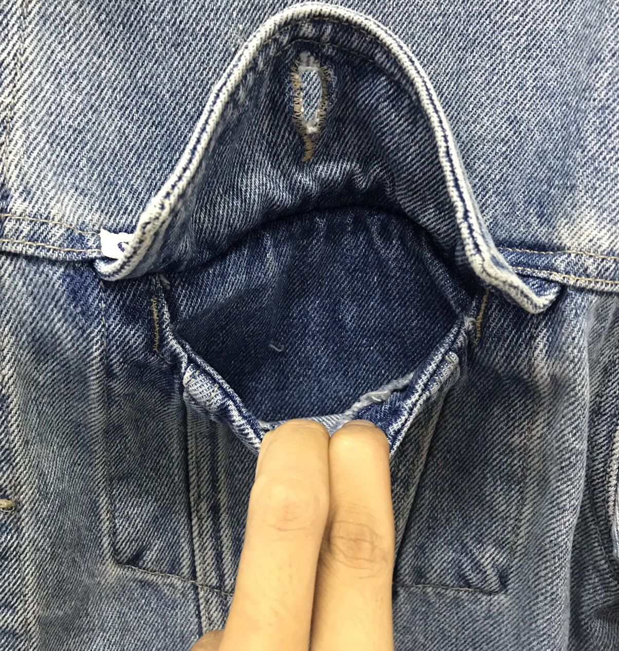 Guess × Vintage Vintage Guess Jeans Made In Usa Denim Jacket Size US L / EU 52-54 / 3 - 6 Thumbnail