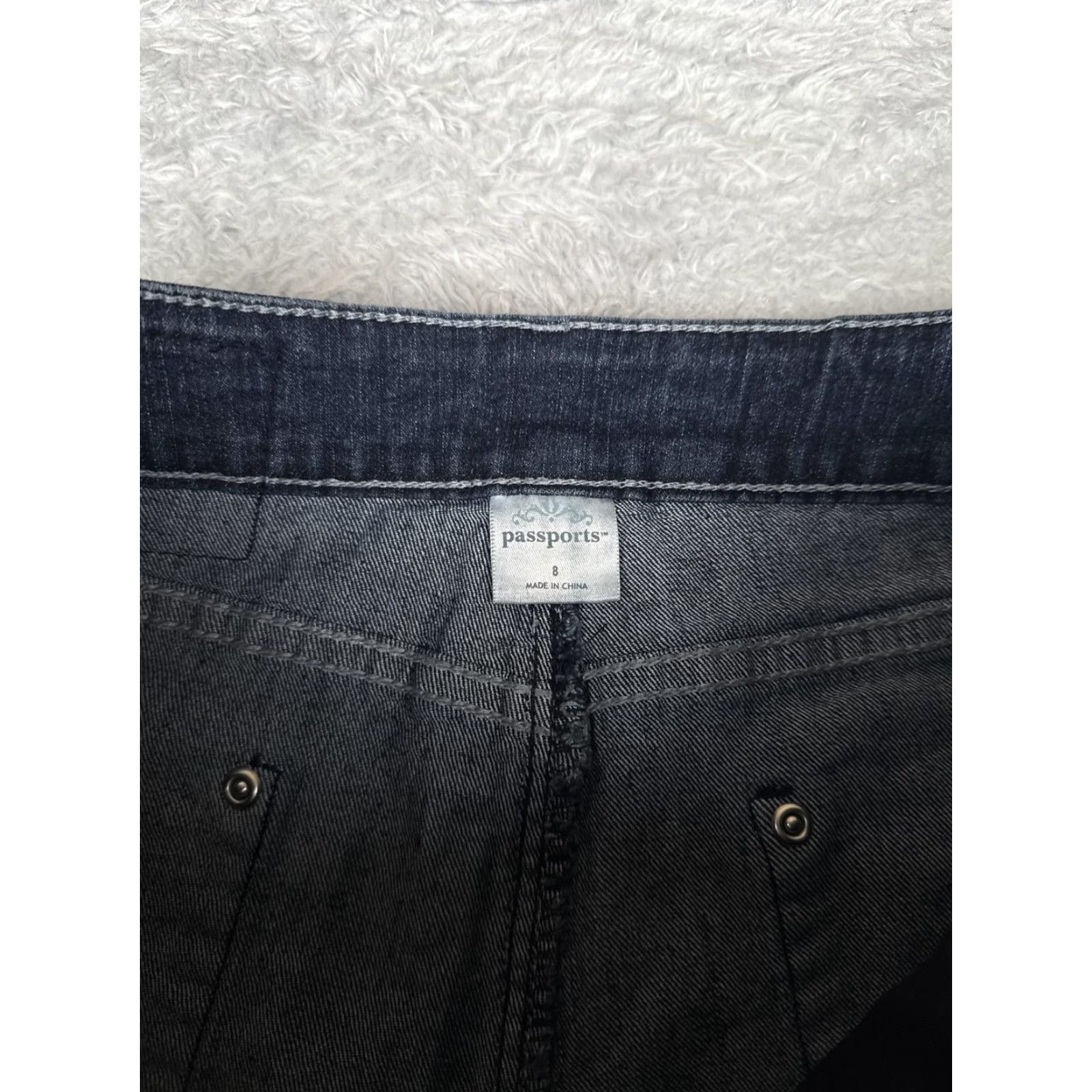 Vintage Passports Jeans Womens 8 Blue Straight Leg Mid Rise Embroidered Rhinestone Denim Size 30" / US 8 / IT 44 - 6 Thumbnail