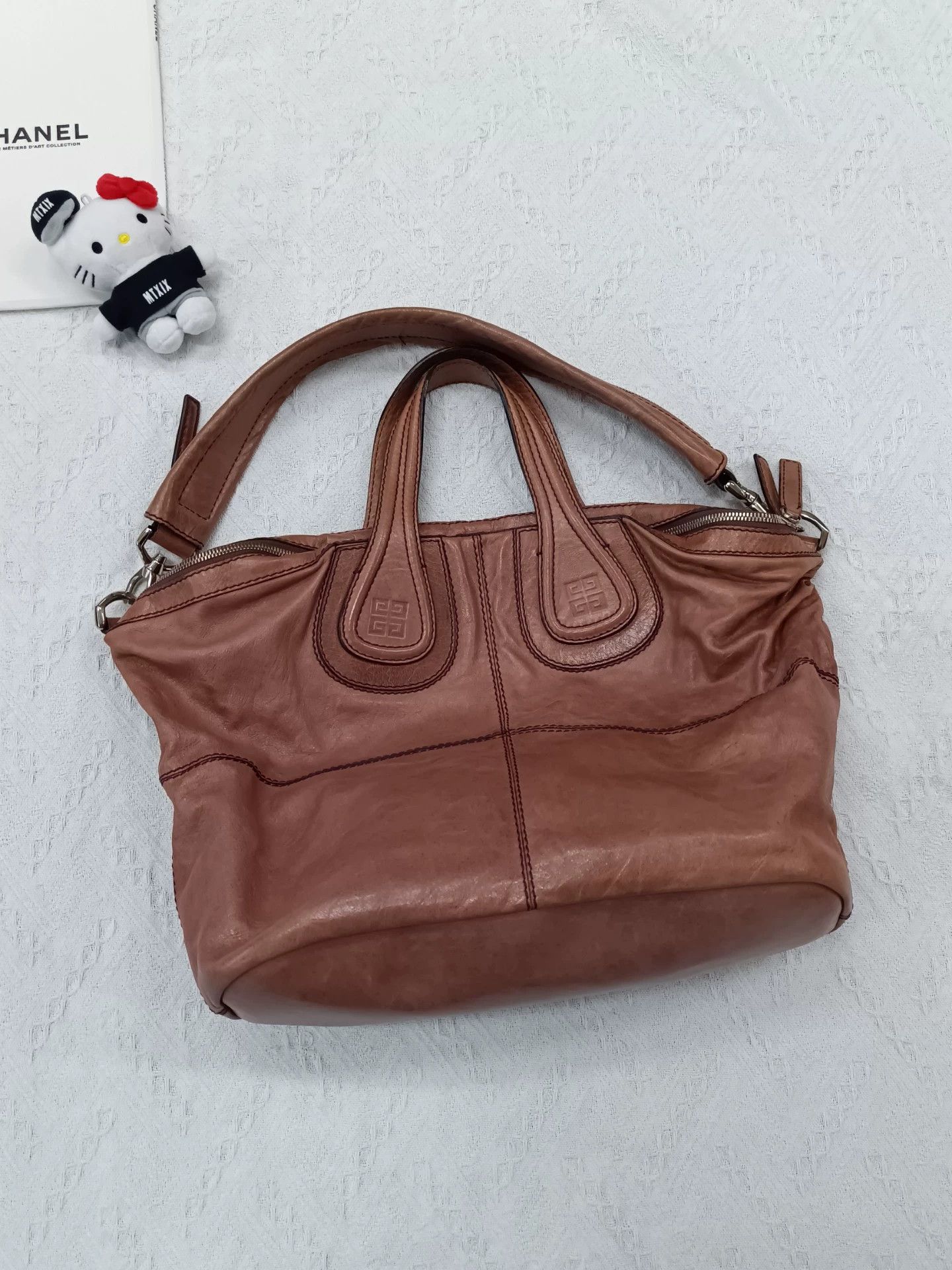 Givenchy Givenchy Handbag/Shoulder Bag 36cm Base Size ONE SIZE - 2 Thumbnail