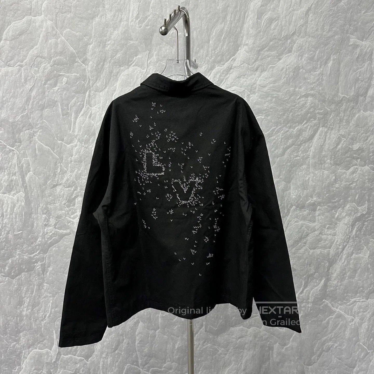 Louis Vuitton louis vuitton black embroidered logo jacket. Size US L / EU 52-54 / 3 - 2 Thumbnail
