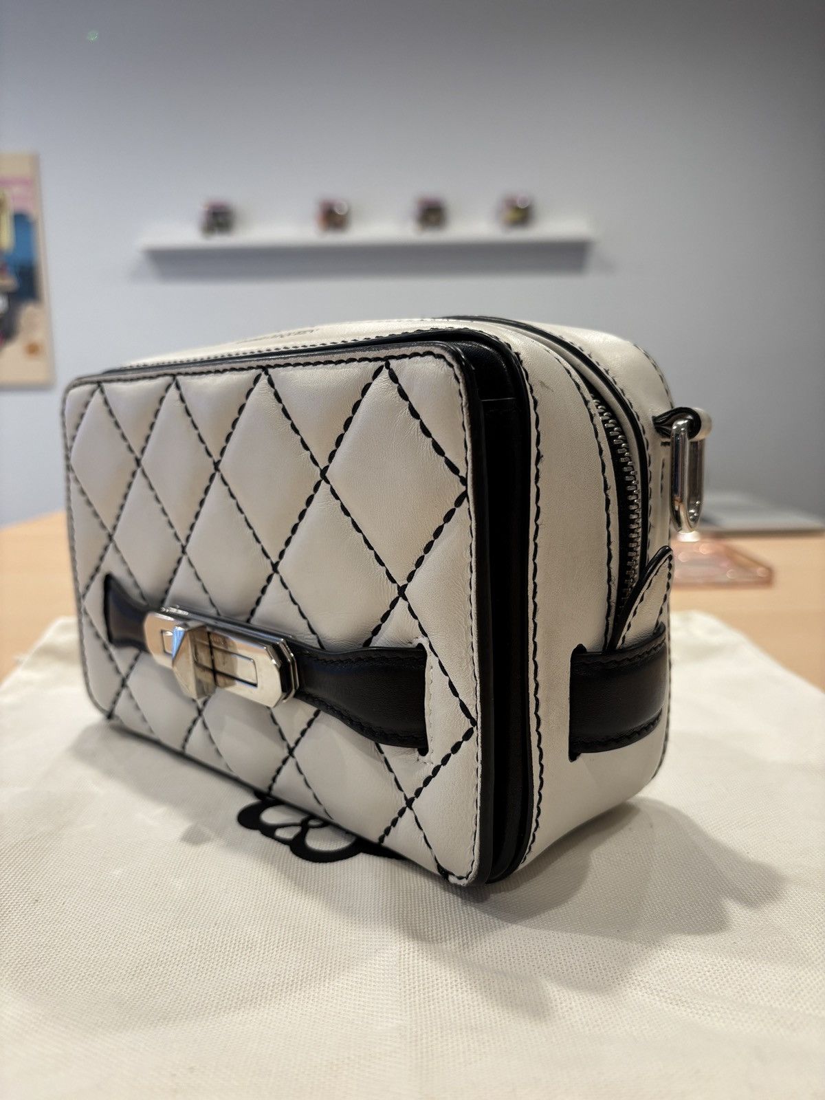 Alexander McQueen Alexander McQueen “The Myth” Bag Size ONE SIZE - 4 Thumbnail