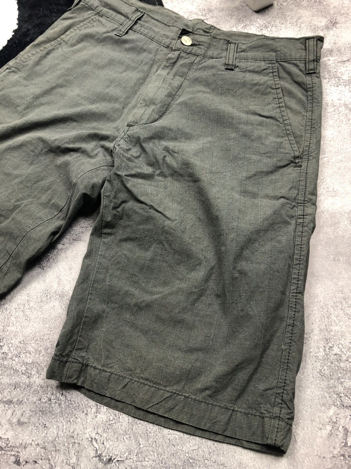 Carhartt Carhartt Vintage Mini Hype Logo Shorts Streetwear Size US 30 / EU 46 - 3 Thumbnail