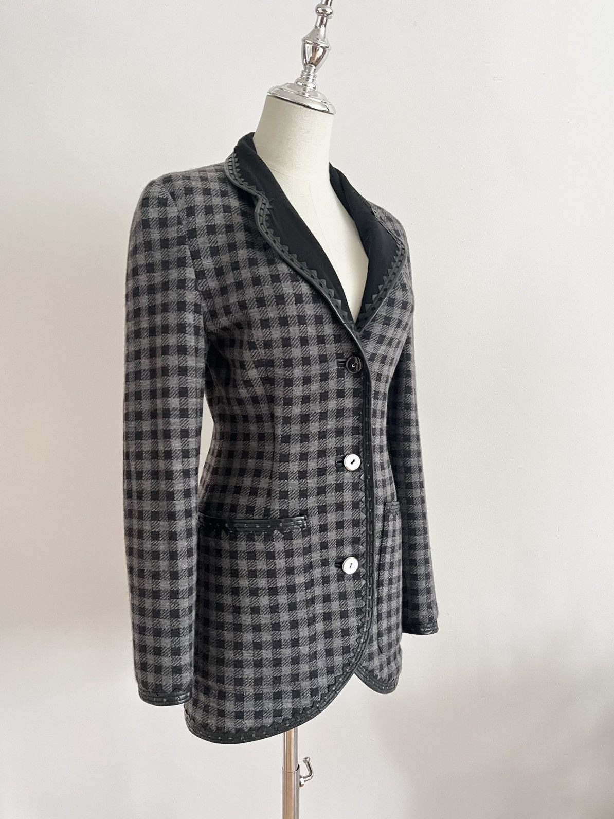Gianfranco Ferre Gianfranco Ferré Vintage 1990s Checked Blazer – Size S Size XS / US 0-2 / IT 36-38 - 8 Thumbnail