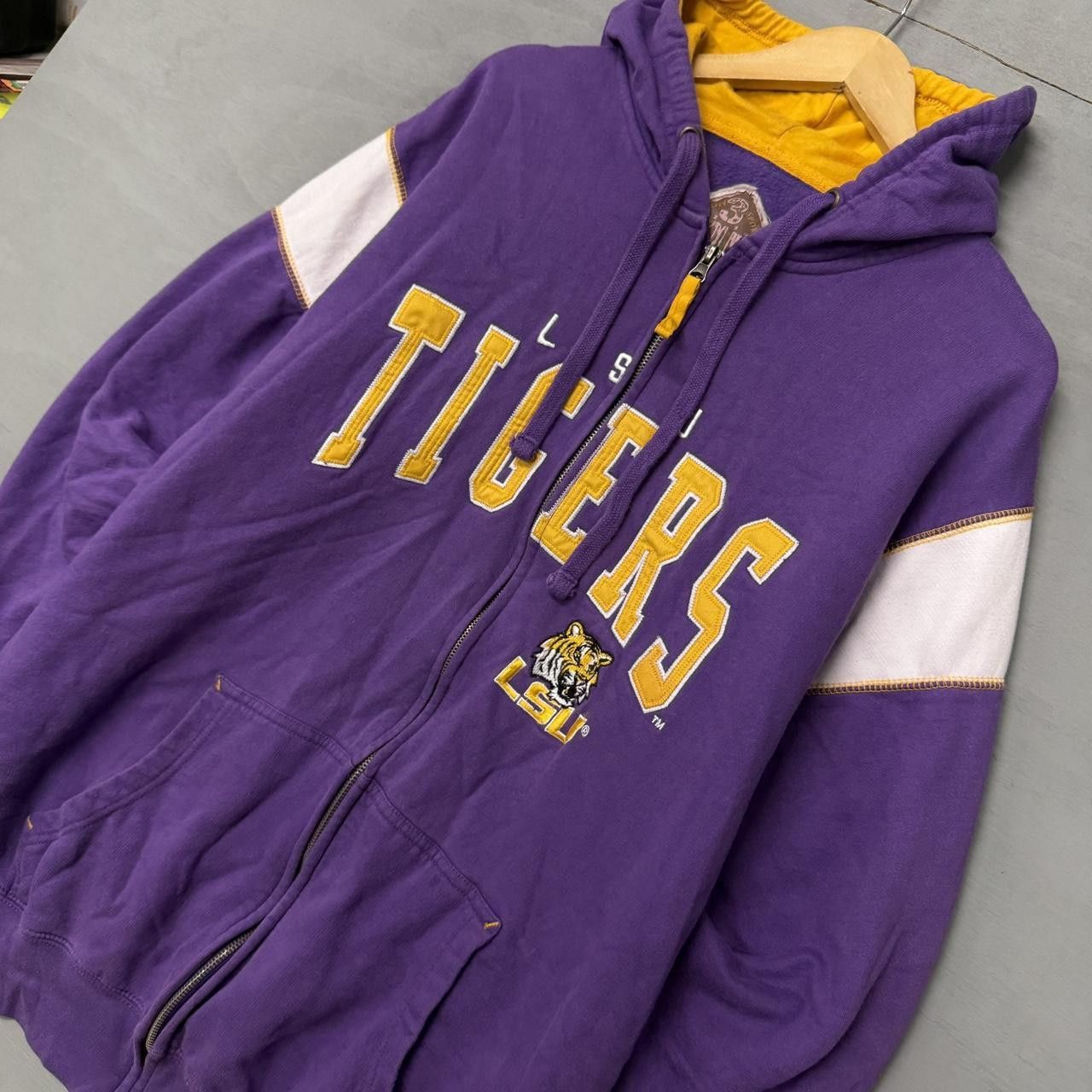 NCAA Vintage LSU Tigers Crazy Embroidered Zip Up Hoodie 3XL Size US XXL / EU 58 / 5 - 3 Thumbnail