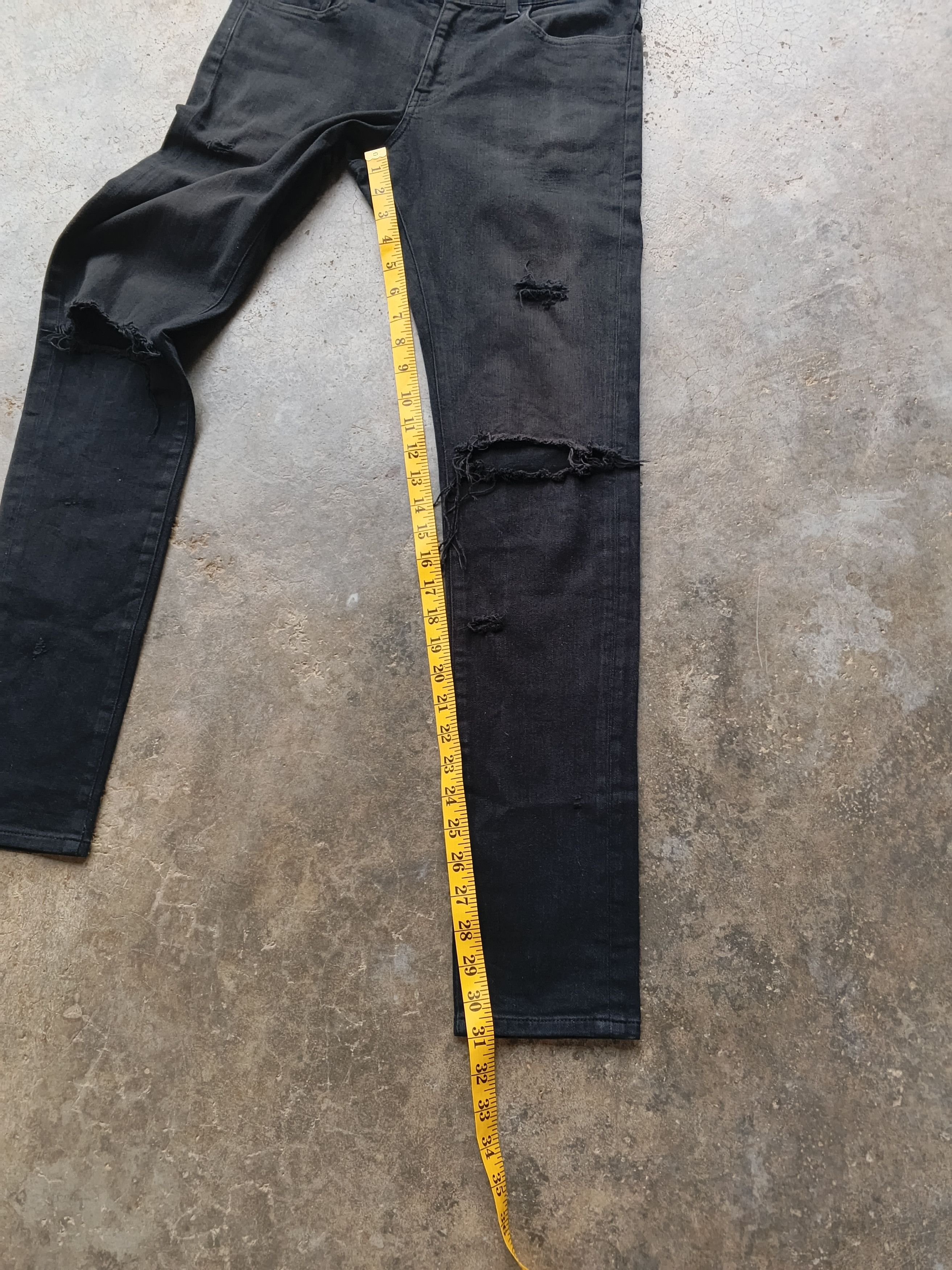 Undercover Undercover distressed skinny jeans Size US 30 / EU 46 - 15 Thumbnail