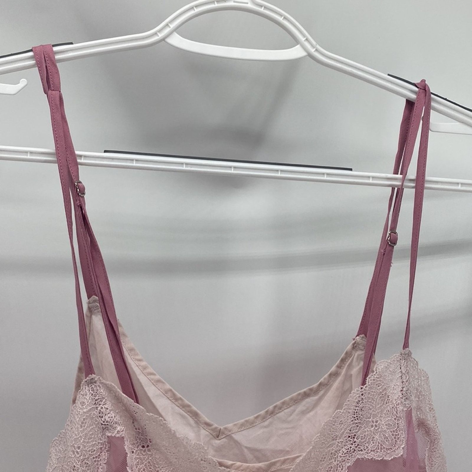 Victoria's Secret Victoria’s Secret laced pink adjustable straps lined nighty Size ONE SIZE - 2 Thumbnail