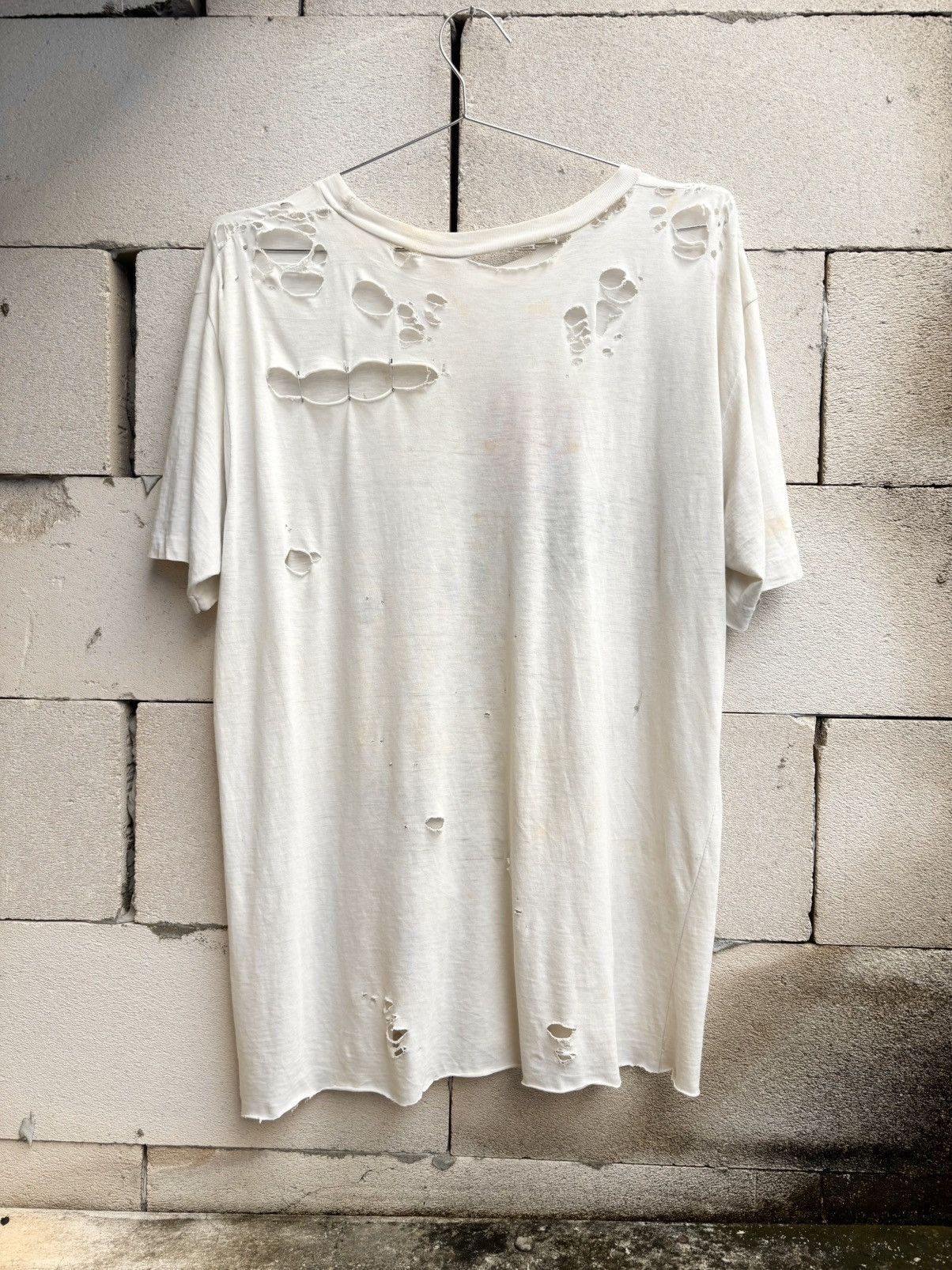 Vintage Thrashed EVERYBODY LOVES SOMEBUNNY T Shirt Distressed ERD Size US L / EU 52-54 / 3 - 13 Thumbnail