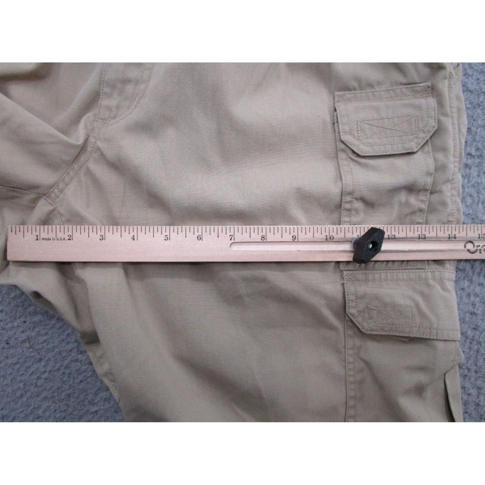Vintage 511 Tactical Cargo Pants Beige Elastic Waist Double Knee Mens SZ 38x32 Regular Inseam 32 Size US 38 / EU 54 - 7 Thumbnail