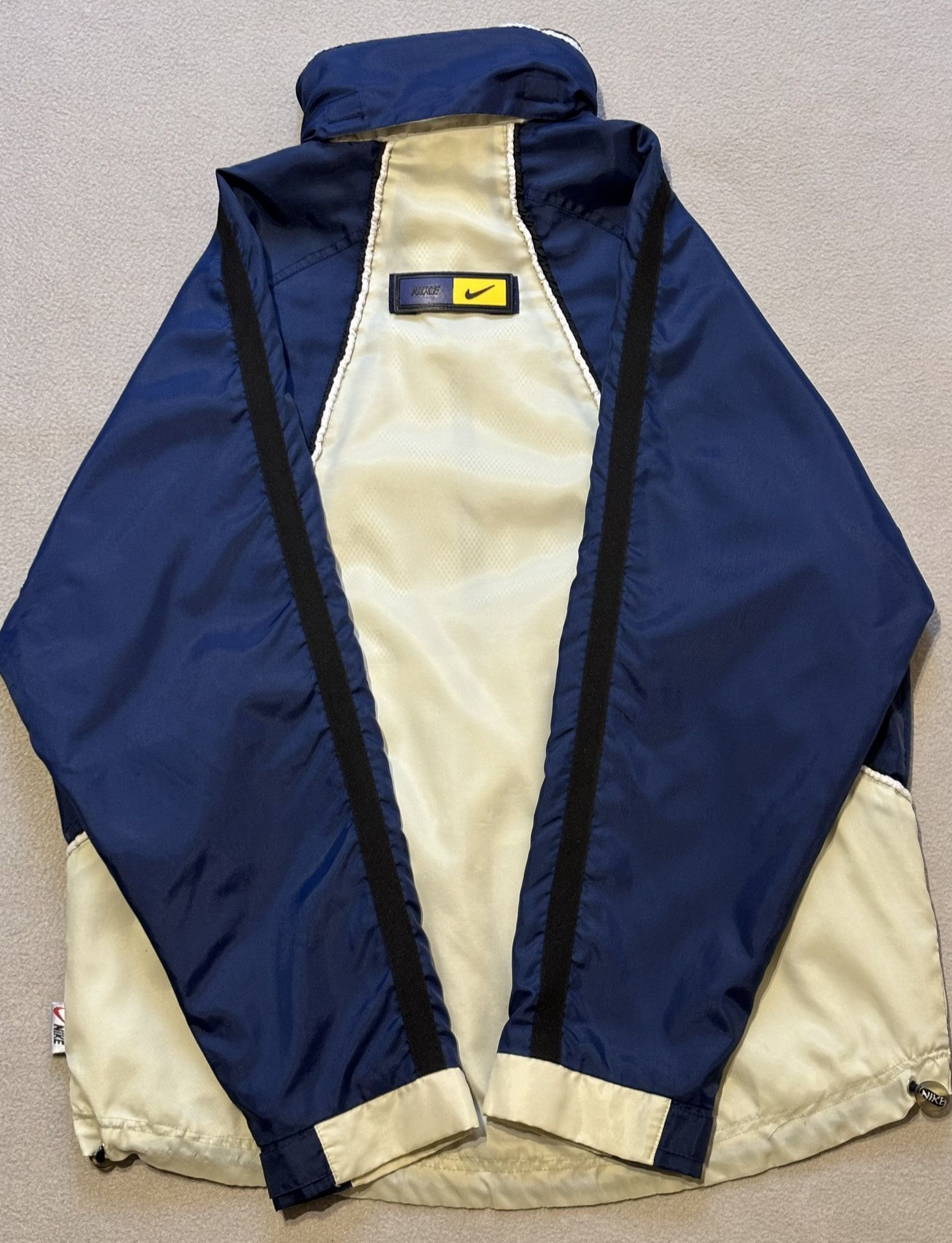 Nike Nike vintage 90s jacket Medium Active Wear Original Creation Size US M / EU 48-50 / 2 - 11 Thumbnail