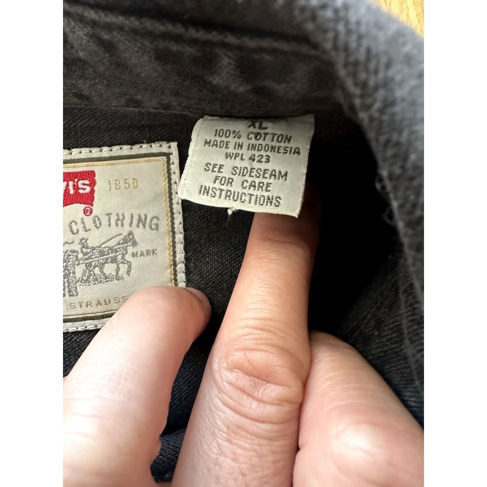 Levi's VINTAGE Levi's Shirt 2XL Black Chambray Denim Button-Down Size US XXL / EU 58 / 5 - 6 Thumbnail
