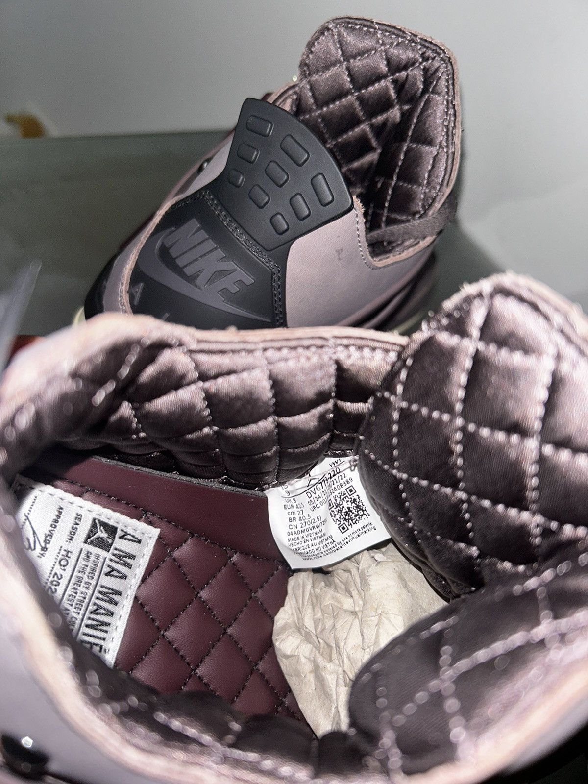A Ma Maniere × Nike Jordan 4 Retro SP x À Ma Manière Size US 9 / EU 42 - 16 Thumbnail