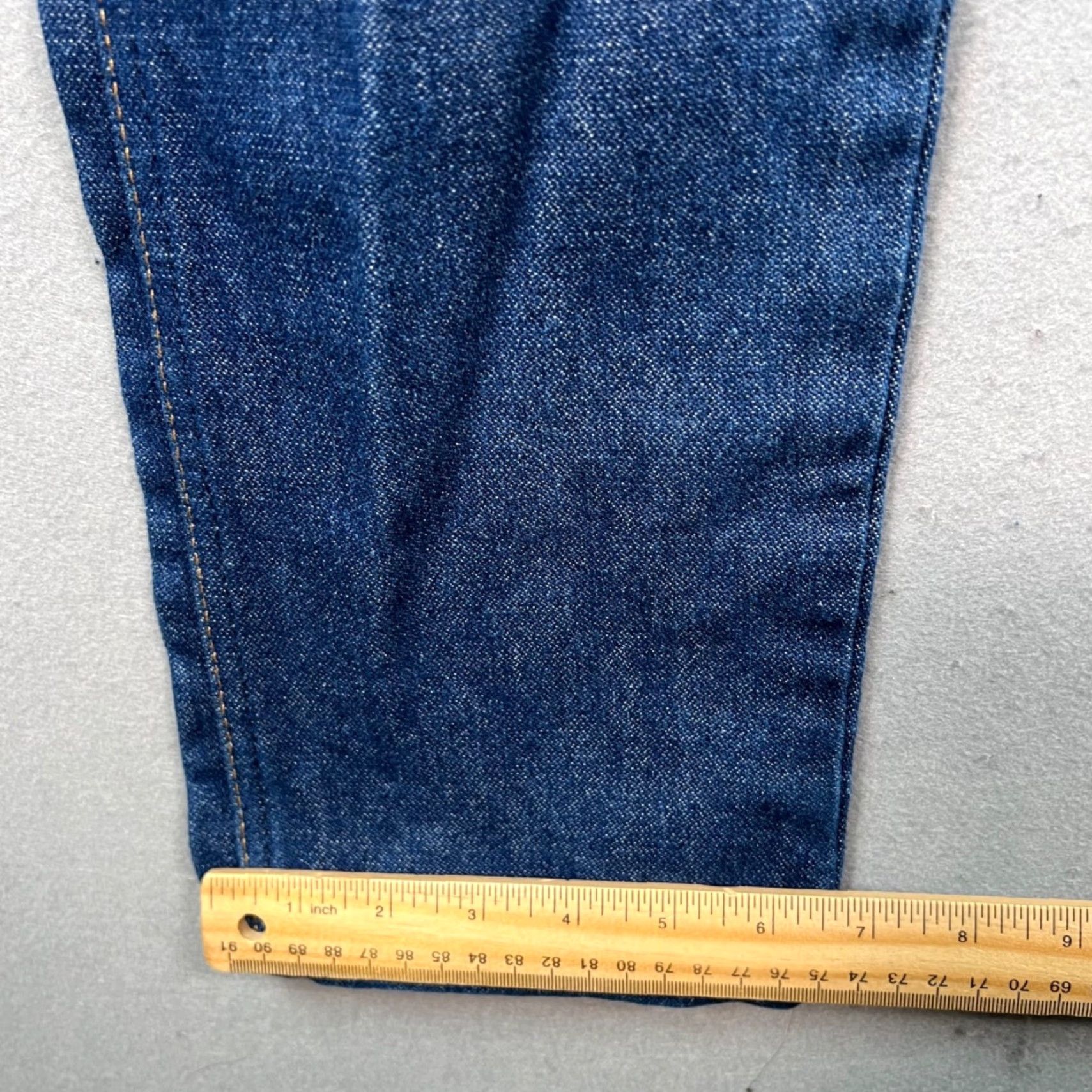 Wrangler Wrangler Mens Jeans 32x34 Blue Denim 5-Pocket Regular Fit Tapered Inseam 34 Vintage? No, 8/10 Logo Pocket Detail Size US 32 / EU 48 - 7 Thumbnail
