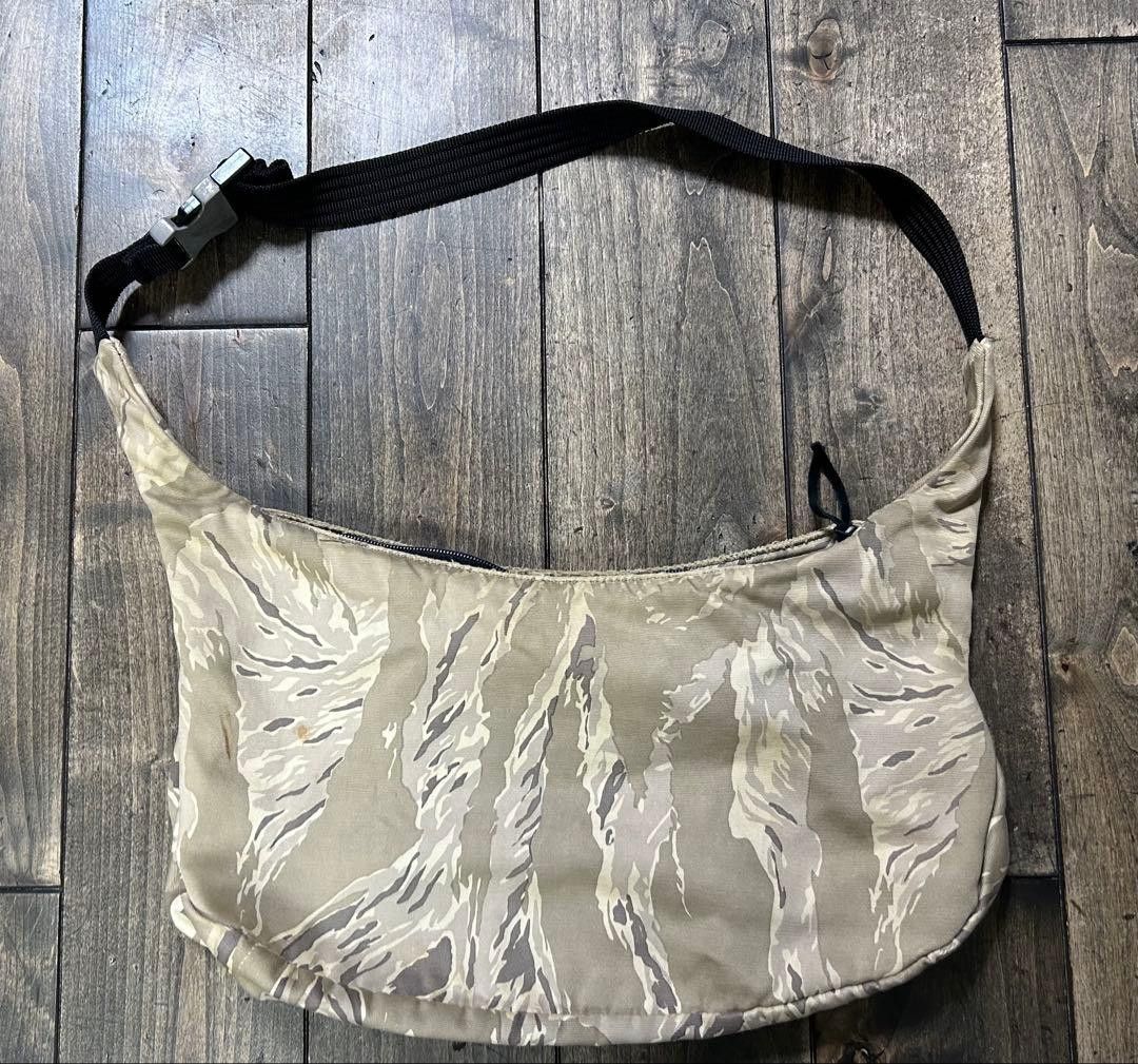 Undercover Undercover d.a.v.f Shoulder Bag Size ONE SIZE - 1 Thumbnail