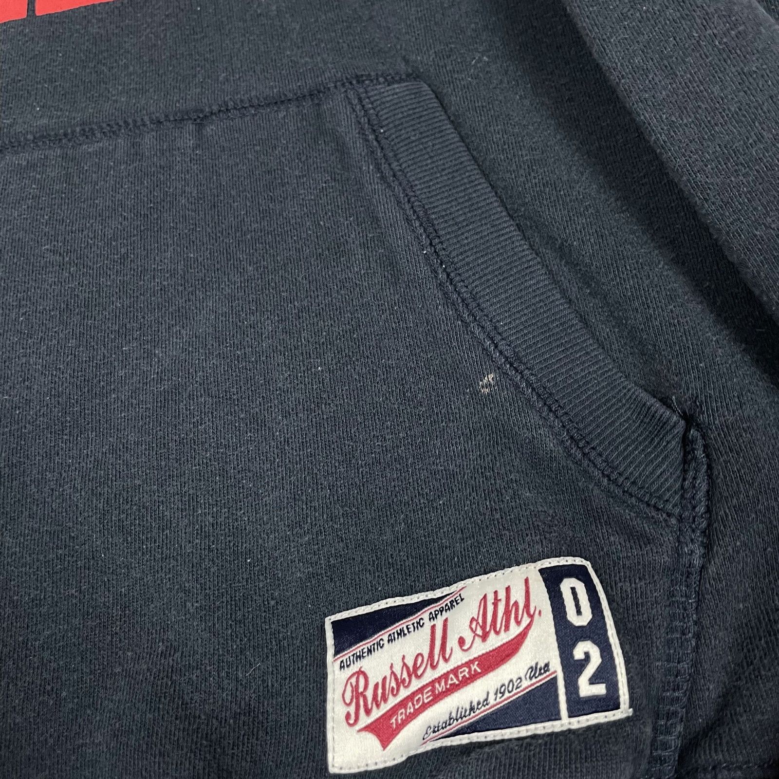 Russell Athletic × Vintage Russell Athletic Men's Black Pockets Pullover Hoodie Medium Size US M / EU 48-50 / 2 - 4 Thumbnail