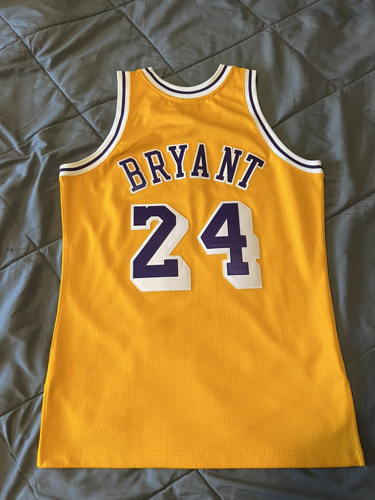 Mitchell & Ness × NBA Kobe Bryant authentic Mitchell and ness jersey Size US M / EU 48-50 / 2 - 2 Thumbnail
