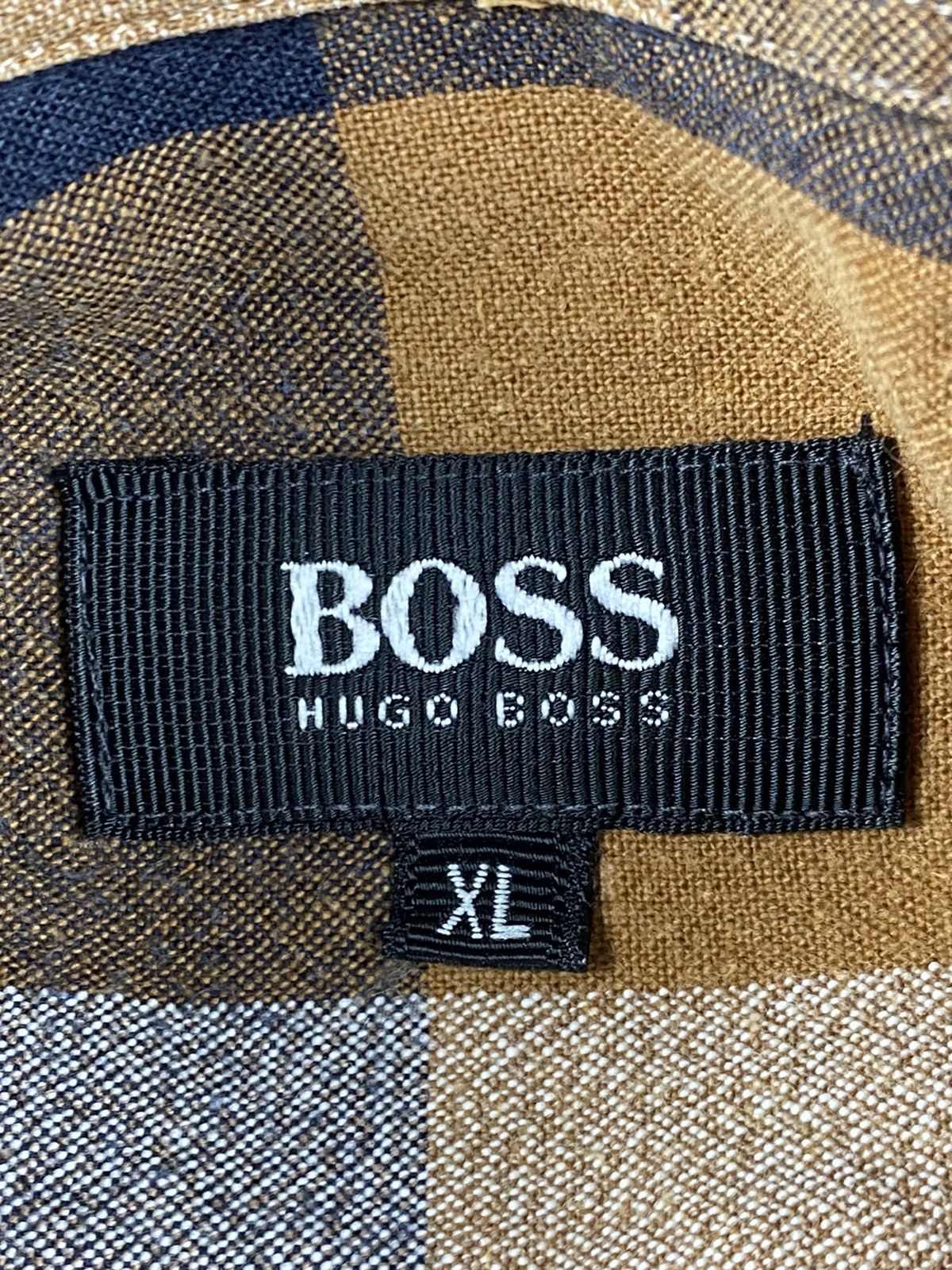 Hugo × Hugo Boss × Vintage Vintage Hugo Boss Checked Designer Button Up Shirt Size US XL / EU 56 / 4 - 8 Thumbnail