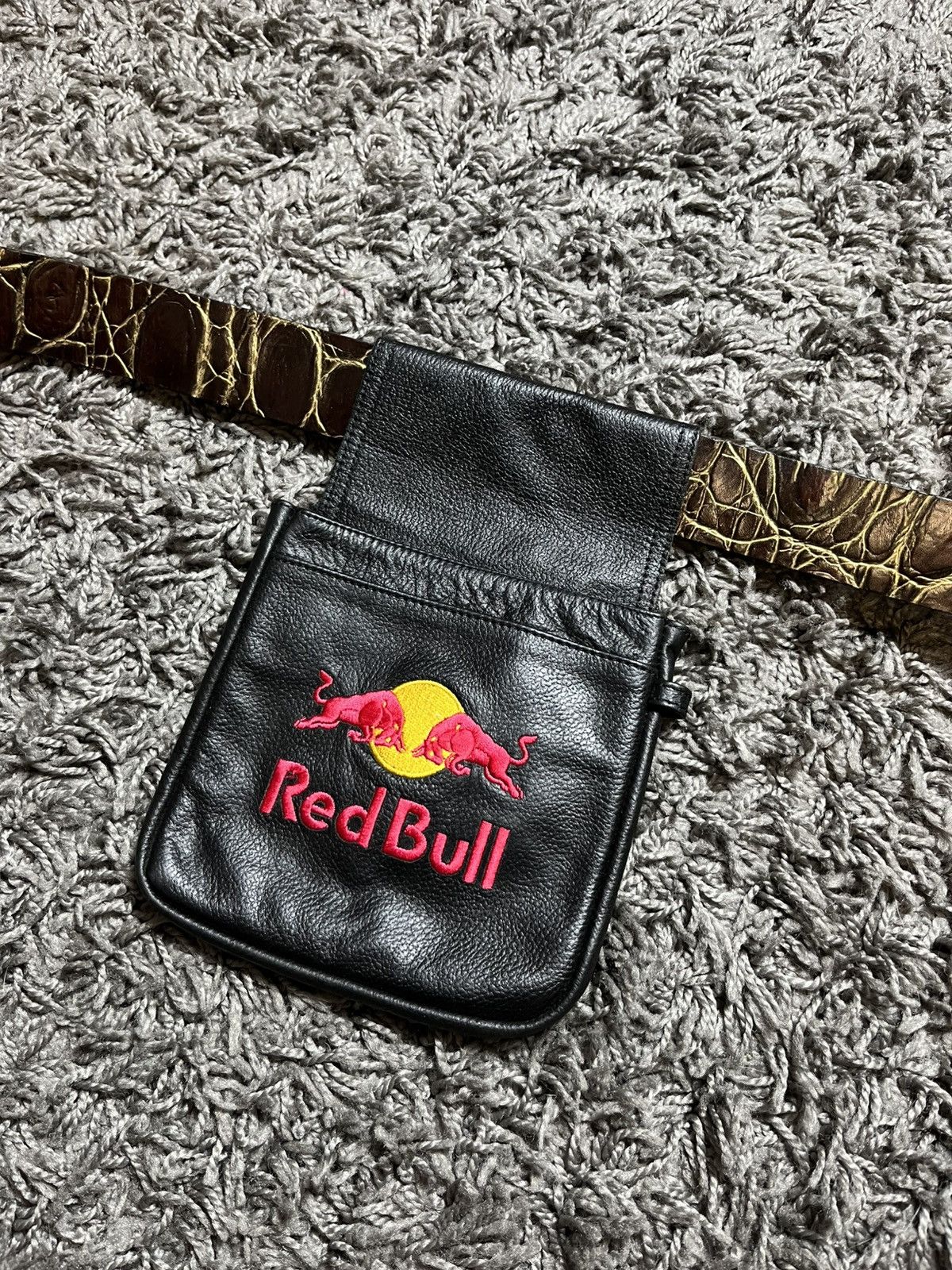 Red Bull REDBULL VINTAGE 1990s LEATHER BAG ON BELT MOTO HARLEY Size ONE SIZE - 1 Thumbnail