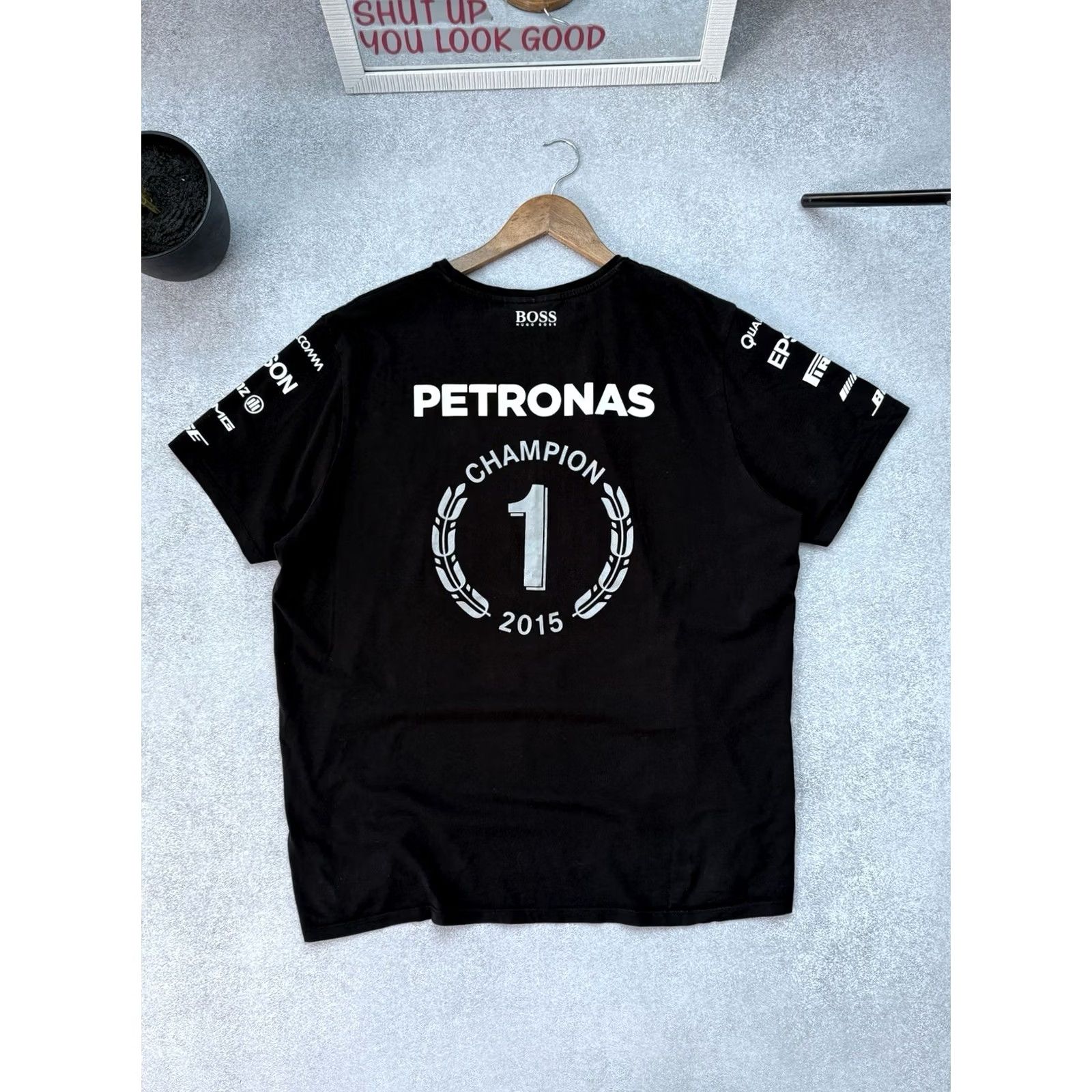 Mercedes-Benz Mercedes-Benz Formula 1 Racing T-Shirt Mens XXL Black Crew Neck Short Sleeve Hugo Boss Champion AMG Petronas Nike? Size US XXL / EU 58 / 5 - 8 Thumbnail