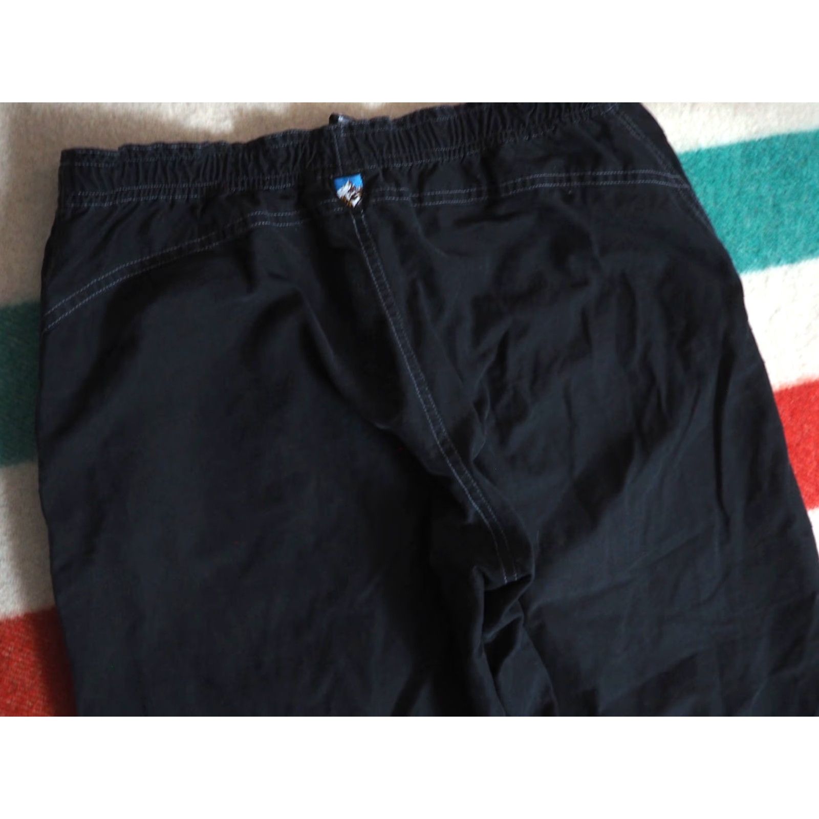 Vintage VINTAGE Kuhl Black Nylon Cargo Pants Womens 29W 29" 30" Outdoor Hiking Baggy Straight Capri Nature 2000s Y2k Shirt? Size 29" - 3 Thumbnail