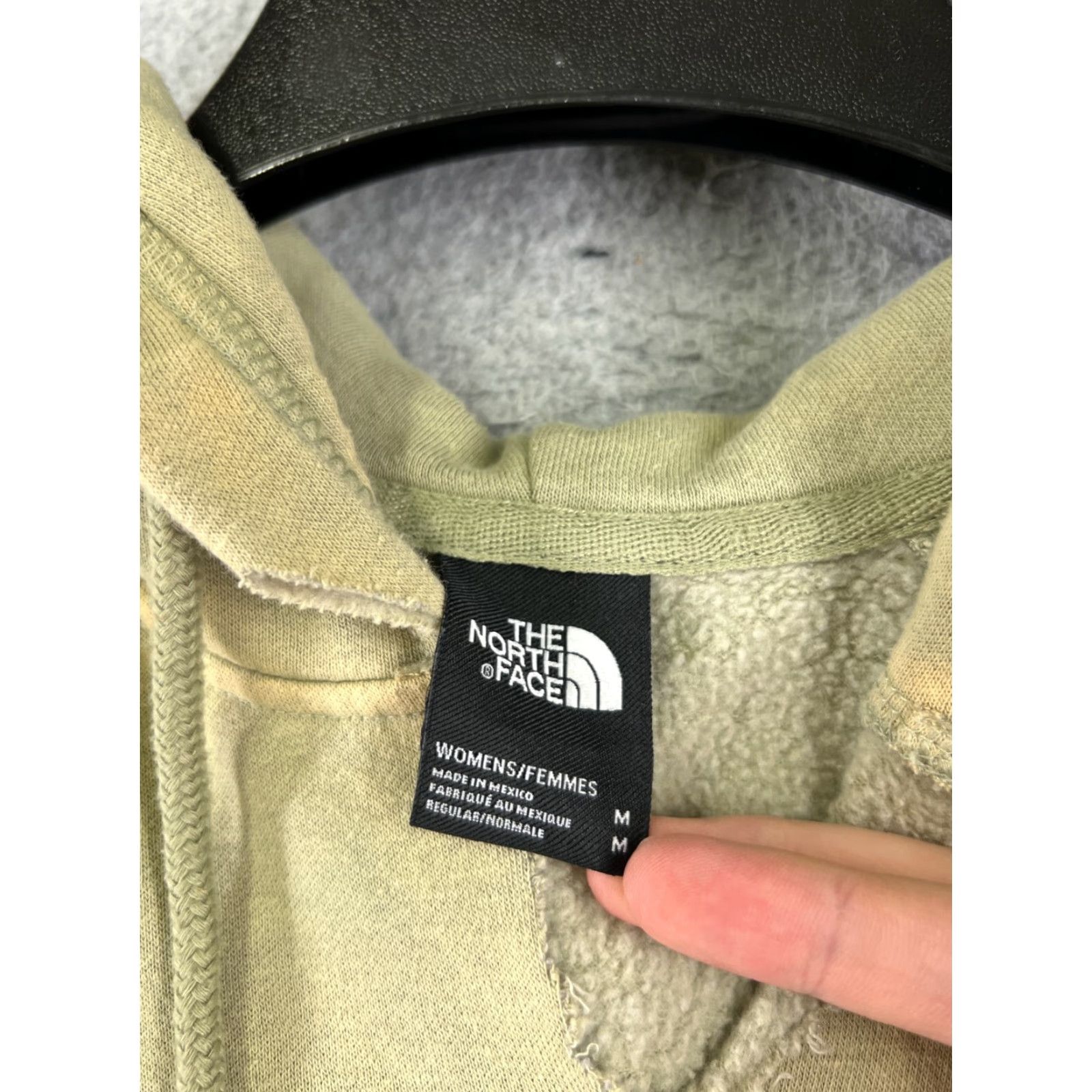 The North Face VINTAGE The North Face Hoodie Shirt Women M Green Logo Pocket Small Flaw Size M / US 6-8 / IT 42-44 - 7 Thumbnail