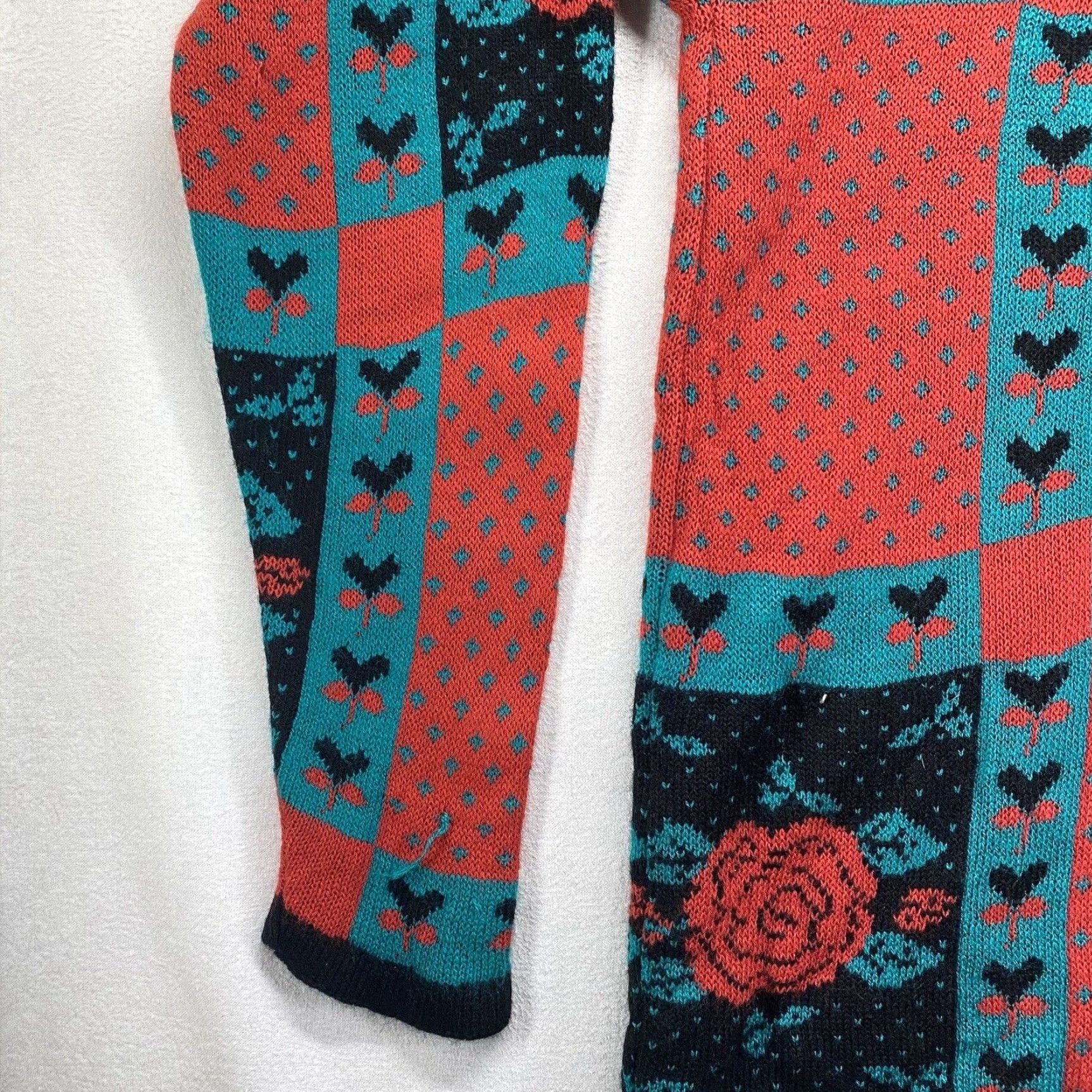Vintage VINTAGE Rob Rich Women's Sweater Floral Roses 1980s Oversized Acrylic Casual Medium EUC Size M / US 6-8 / IT 42-44 - 6 Thumbnail