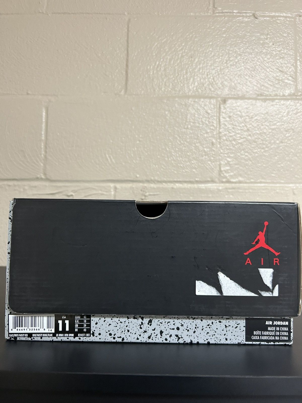 Jordan Brand × Supreme Supreme Air Jordan 5 Size US 11 / EU 44 - 16 Thumbnail