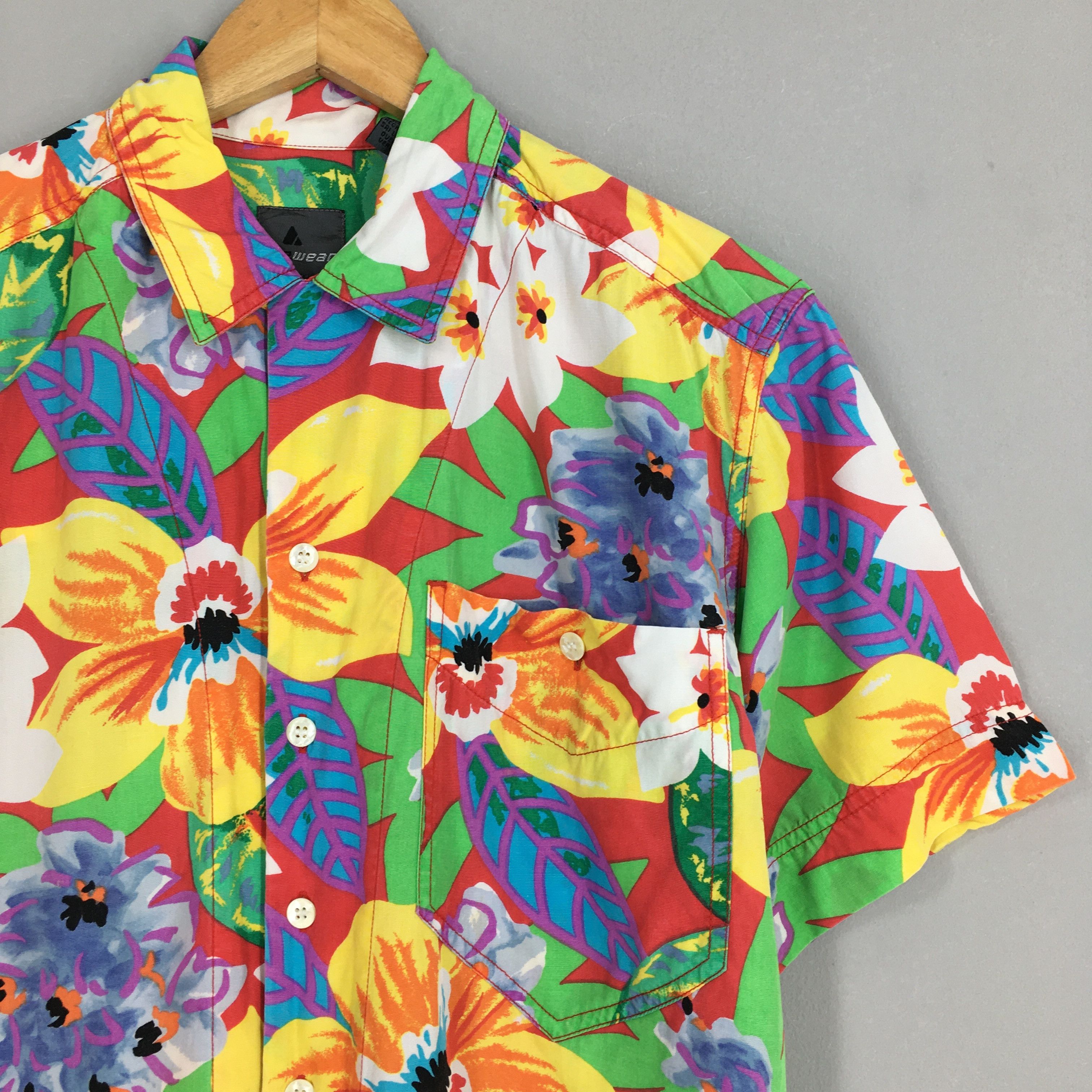 Vintage Vintage Lizwear Floral Hawaiian Island Beach Shirt Small Size US S / EU 44-46 / 1 - 2 Thumbnail