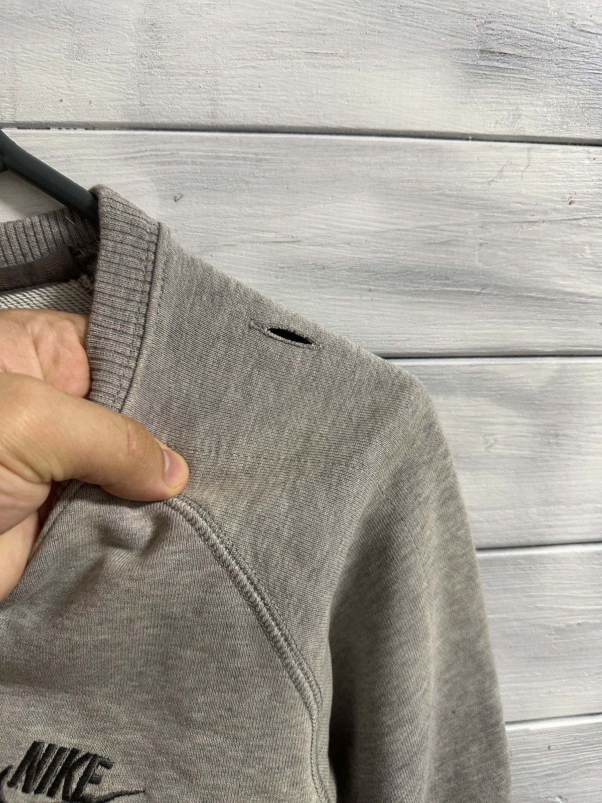 Vintage Very Rare Vintage Sweatshirt Nike Oregon Swoosh Y2K Size US S / EU 44-46 / 1 - 6 Thumbnail