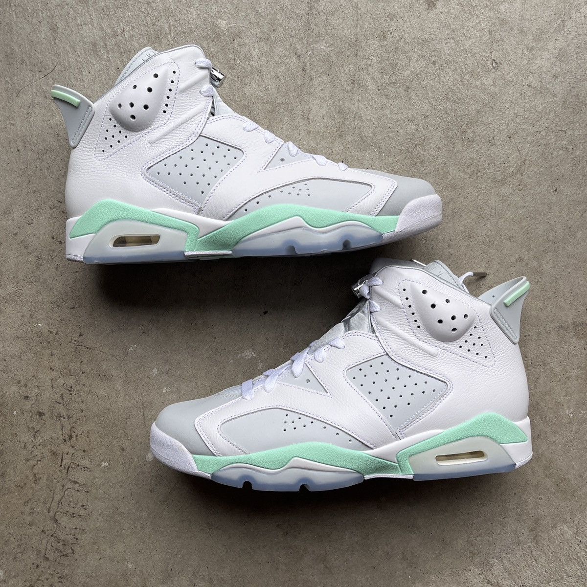 Jordan Brand Jordan 6 Mint Foam 2022 Size US 10 / EU 43 - 2 Thumbnail