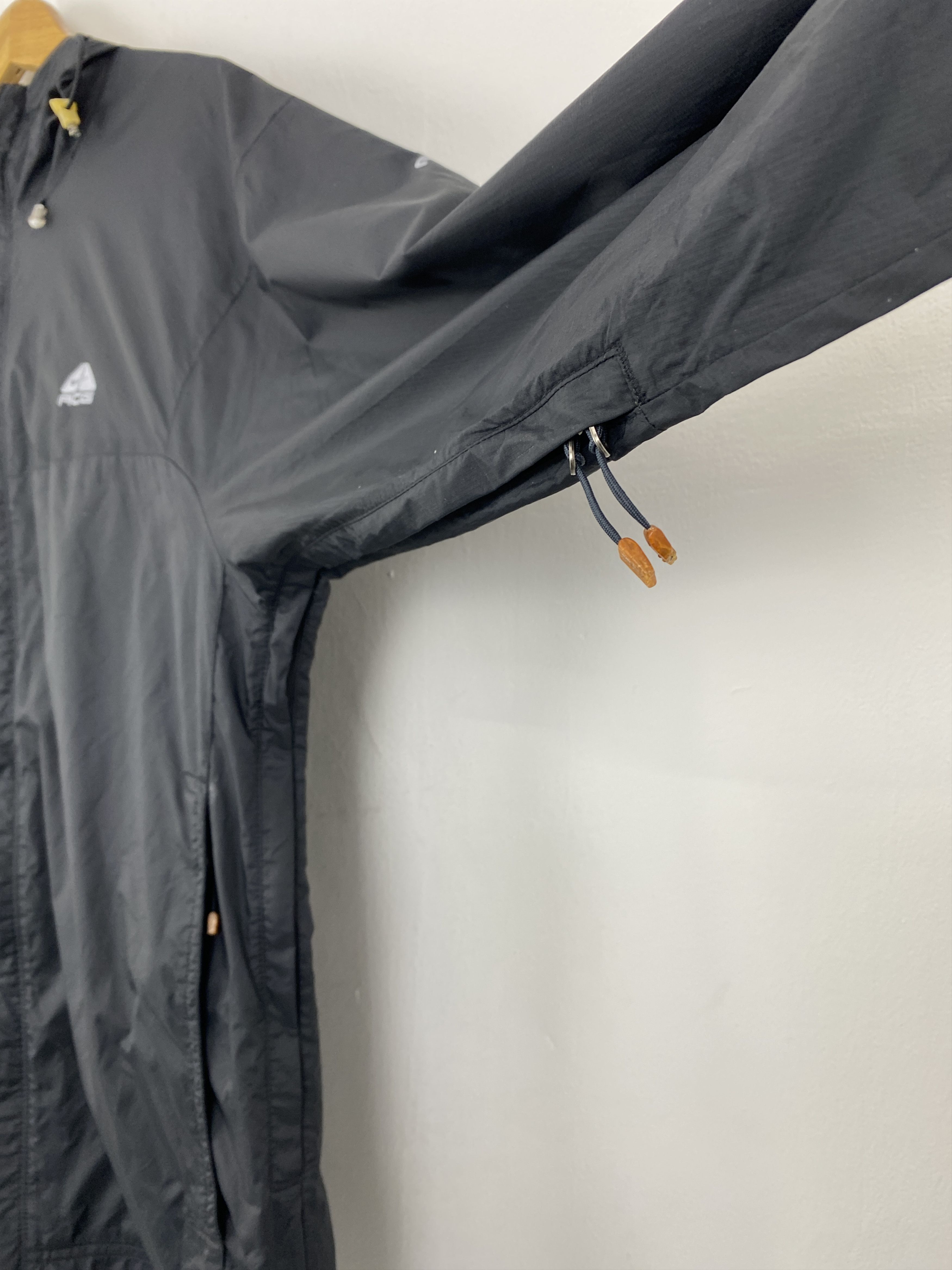 Nike ACG Vintage Nike ACG Zipper Ups Windbreaker Hoodie Jacket AH0092 Size US M / EU 48-50 / 2 - 14 Thumbnail