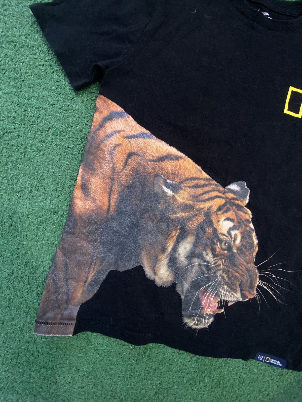 Gap Gap tshirt national geographic Size US S / EU 44-46 / 1 - 2 Thumbnail