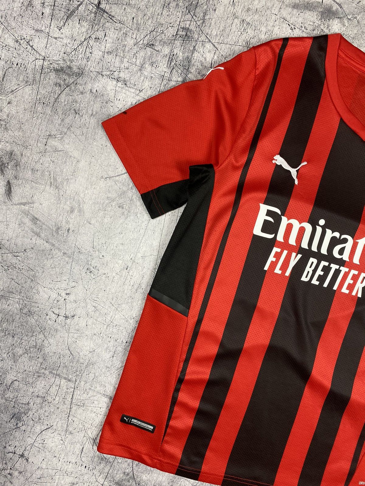 Puma Puma AC Milan 2019 Soccer Jersey Tee t Shirt Size US M / EU 48-50 / 2 - 3 Thumbnail