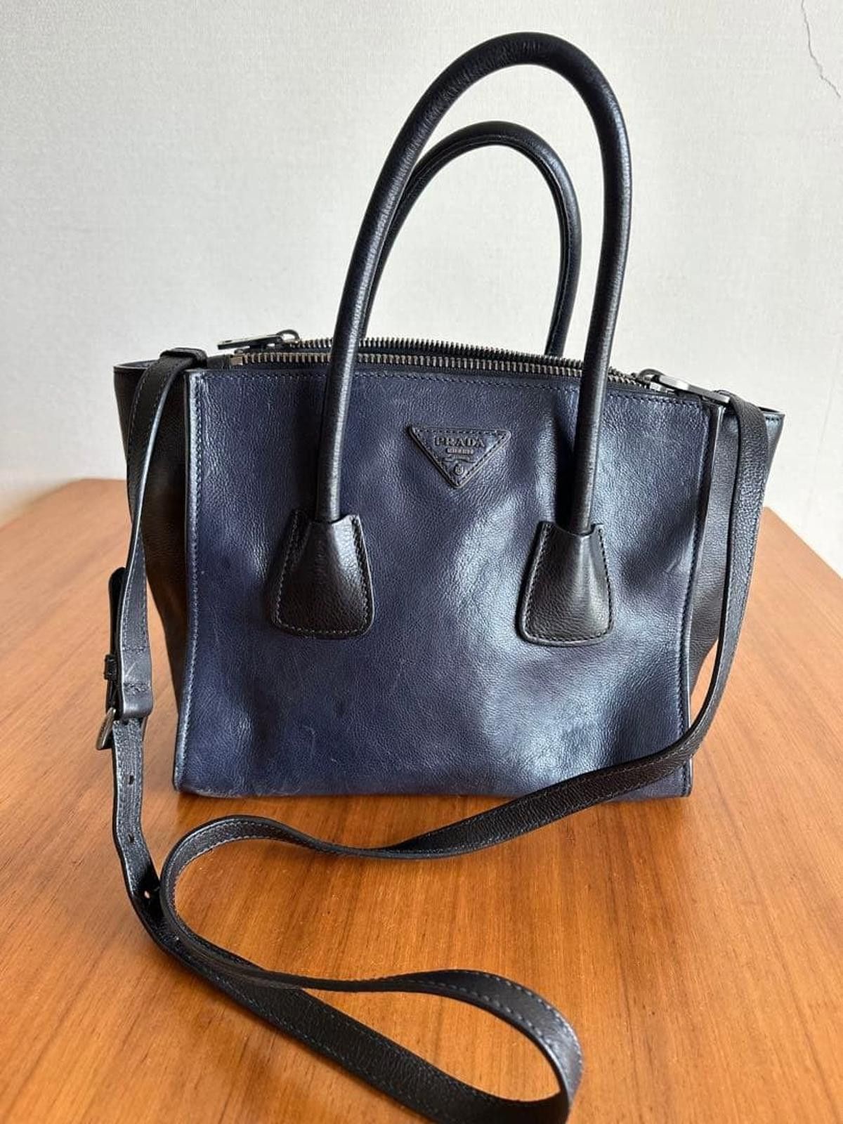 Prada Prada - Black Leather Tote Bag with Shoulder Strap Size ONE SIZE - 3 Thumbnail
