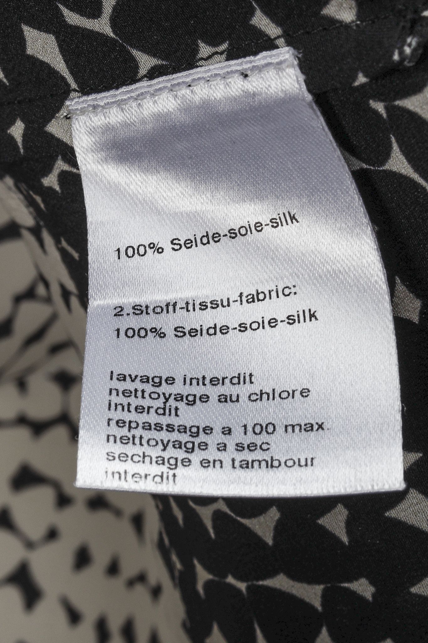 Other Akris Punto White & Black Silk Short-Sleeve Blouse Size M / US 6-8 / IT 42-44 - 8 Thumbnail